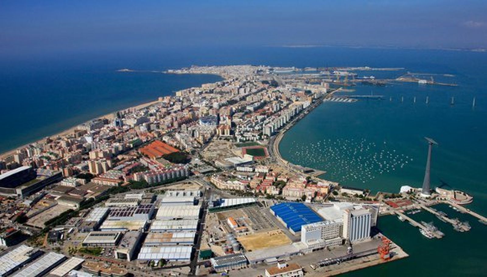 Zona Franca y el Colegio Salesianos firman un convenio para prácticas profesionales