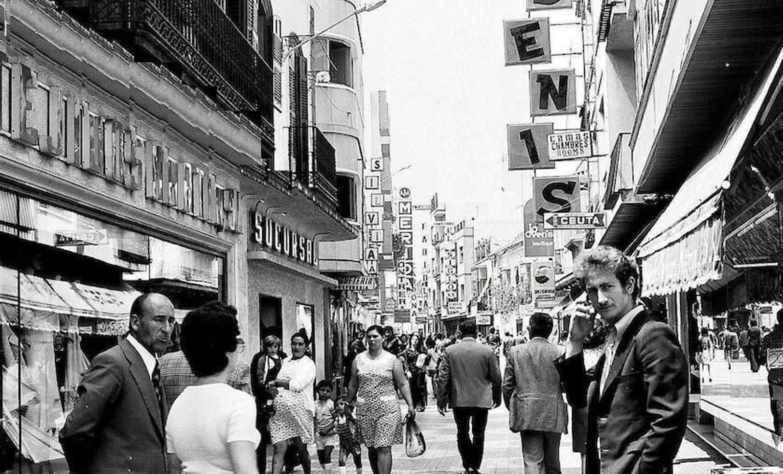 La calle Tarifa, alrededor de 1960.