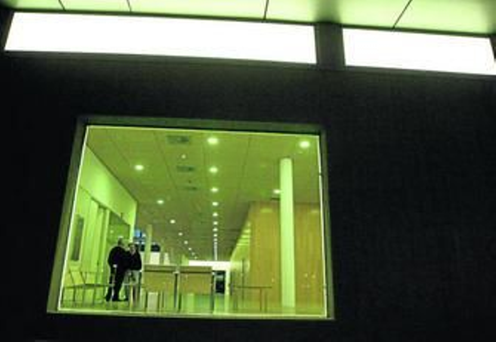 Oficinas de la sede de la Diputación de la calle Pacífico, donde también se ha reorganizado la seguridad.