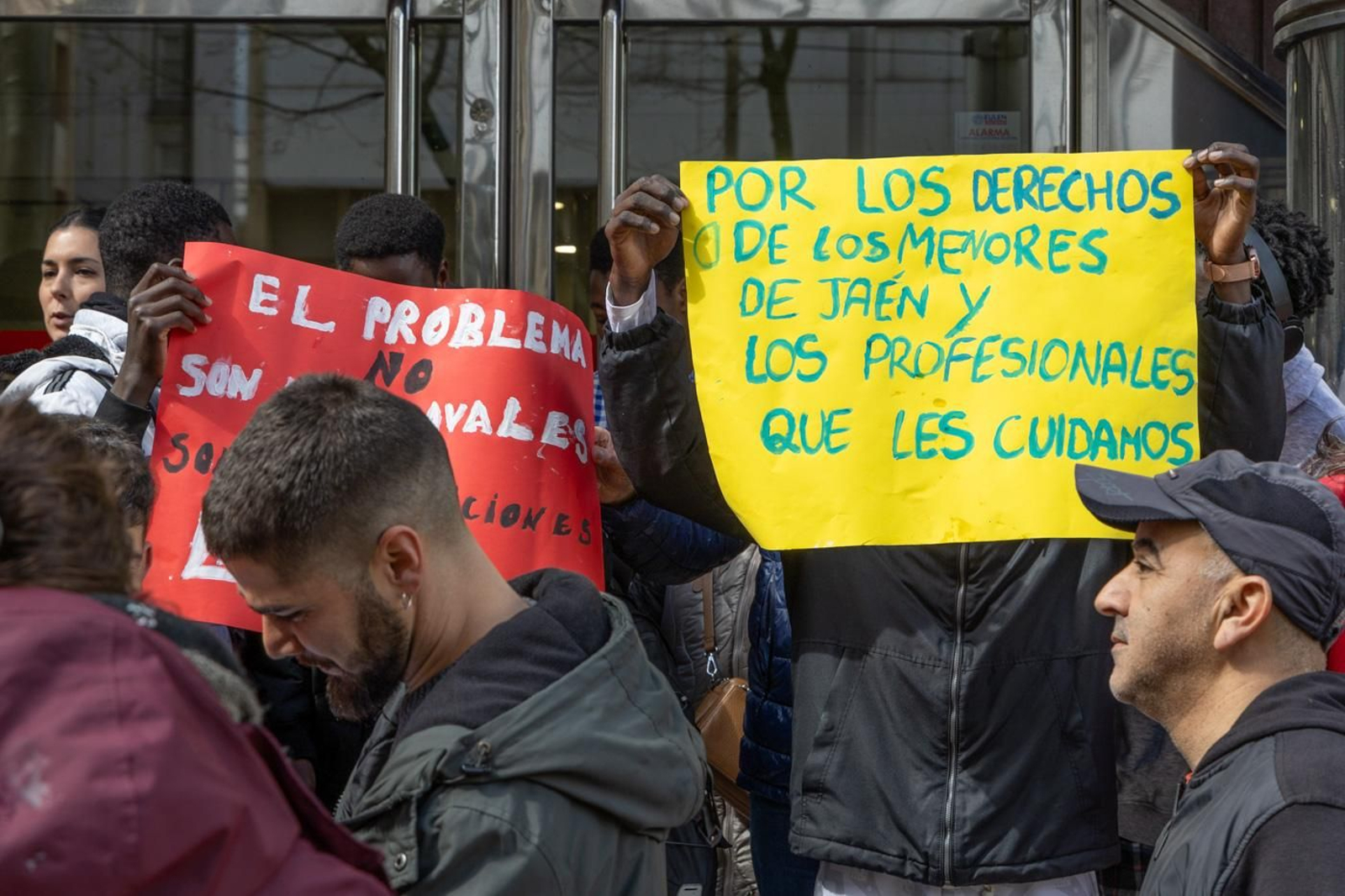 Concentración por la desprecarización del sector de protección y reforma de menores y minuto de silencio por la trabajadora social asesinada