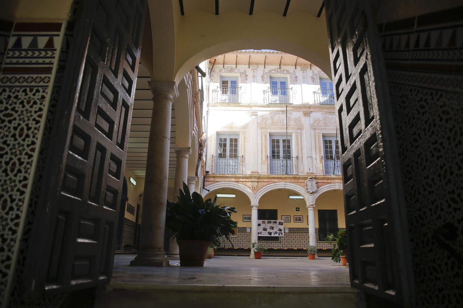 El patio de columnas fue incorporado a la casa palaciega por los padres filipenses a mediados del XVIII.