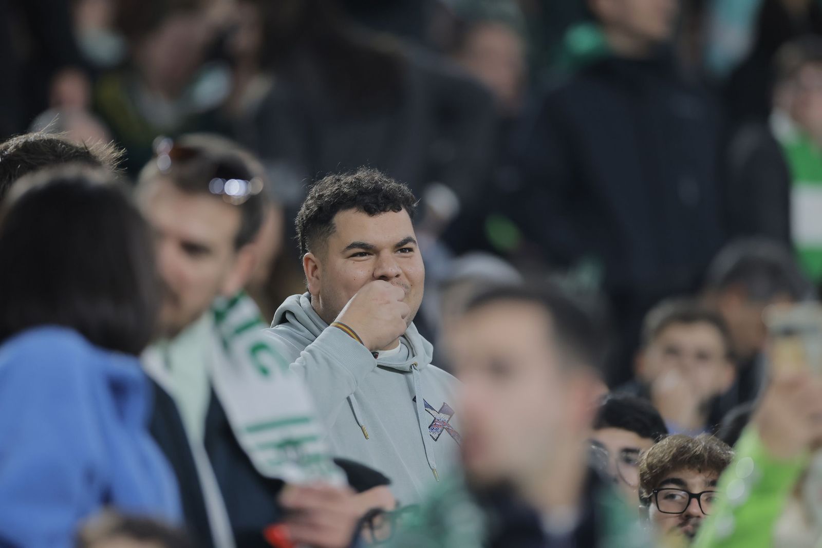 Búscate en las fotos del Betis - Elche