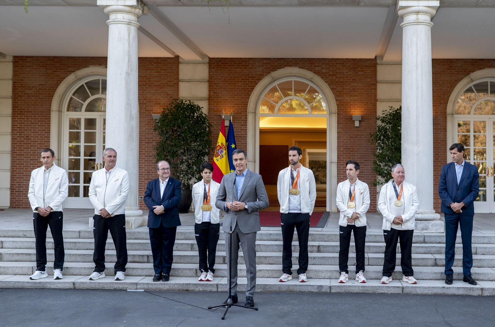 Las imágenes de María Pérez recibida por el presidente del Gobierno