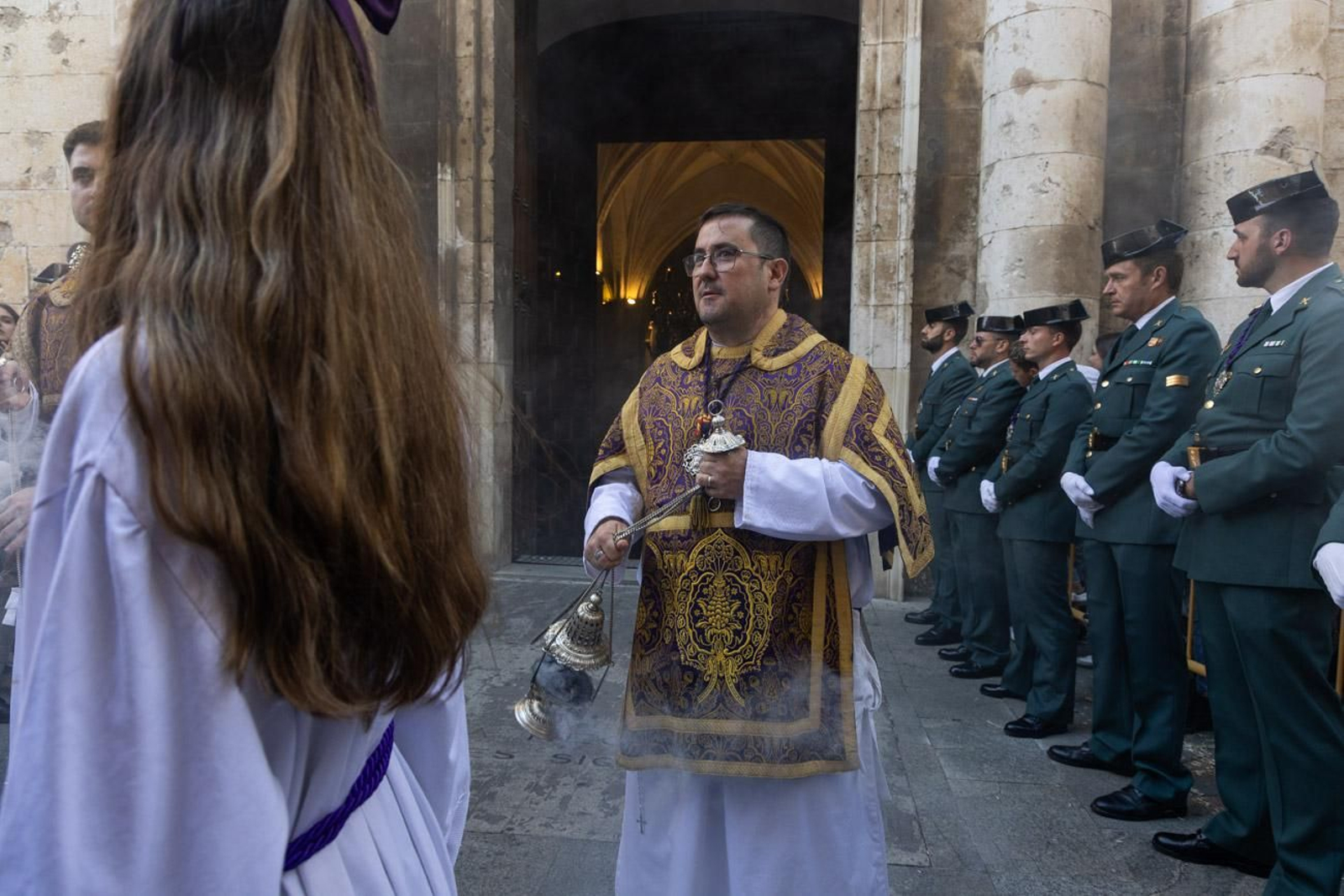 Las cofradías de la Vera Cruz, Expiración y Gran Poder lucen sus cortejos en la calle