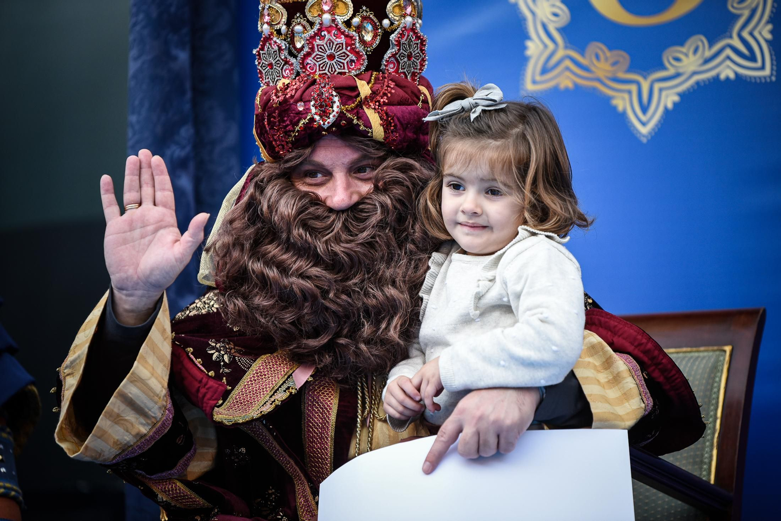 Imágenes de la entrega de cartas a SSMM Los Reyes Magos en el Ayuntamiento