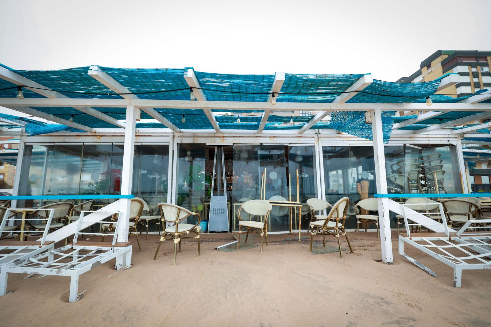 Imágenes de los principales destrozos provocados por la borrasca Leonardo en Cádiz