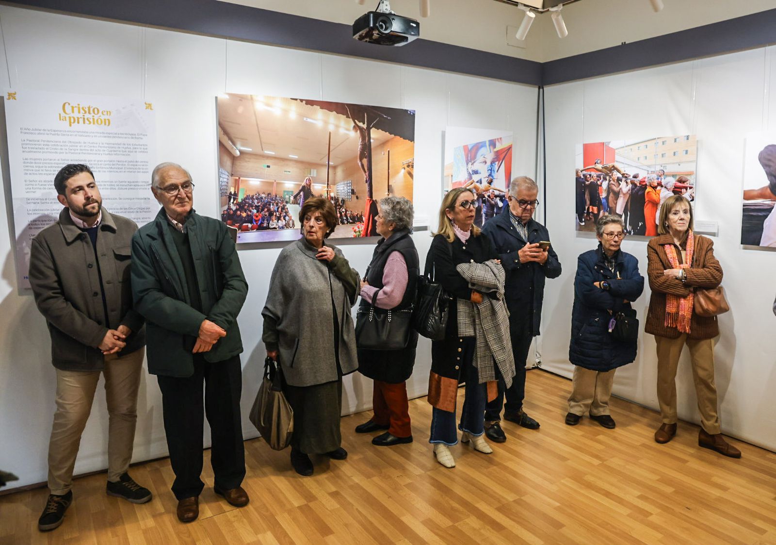 La exposición 'Cristo en la Prisión' en fotografías