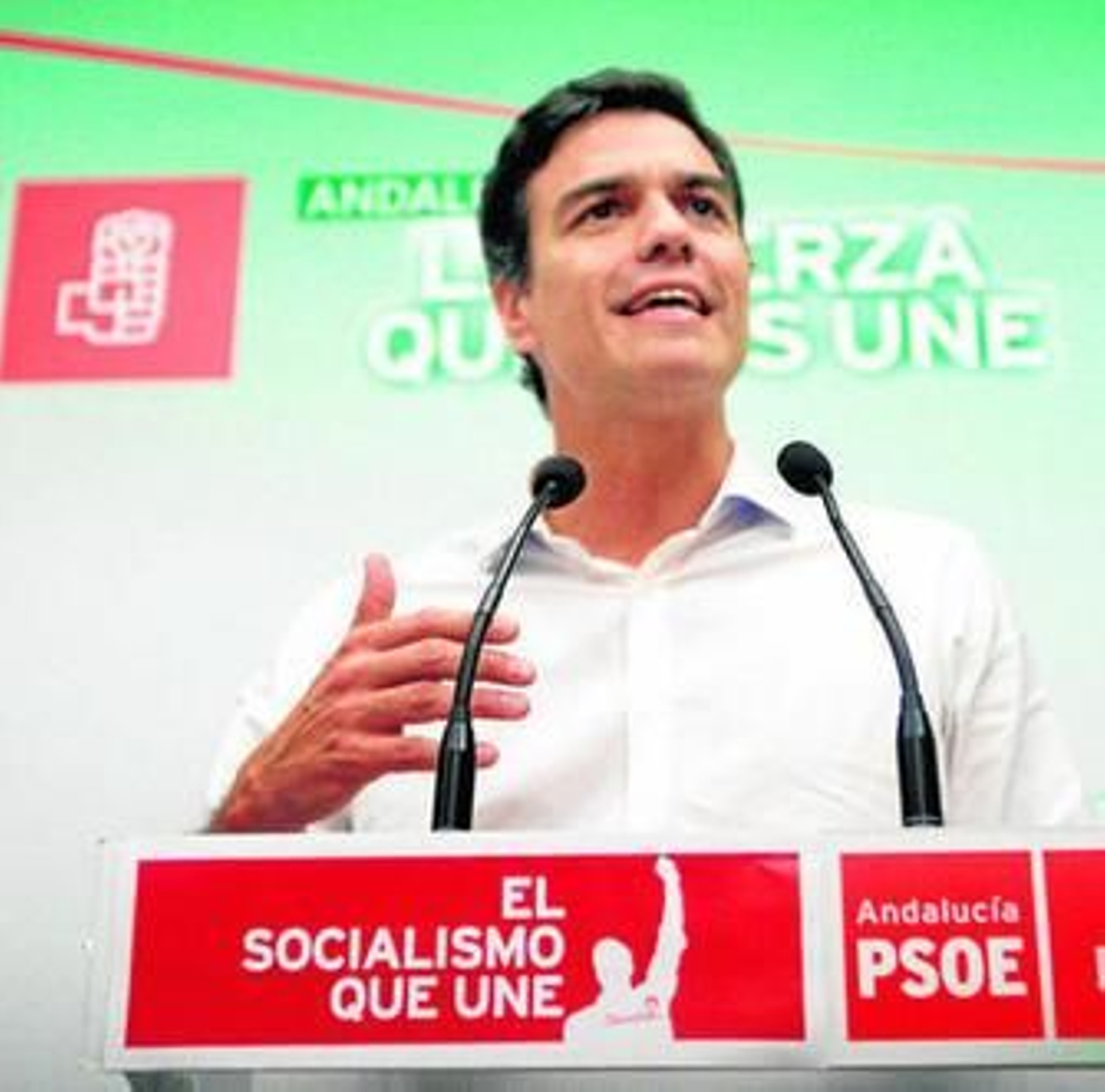Pedro Sánchez, en un acto con militantes ayer en Córdoba. Pedro Sánchez, en un acto con militantes ayer en Córdoba.