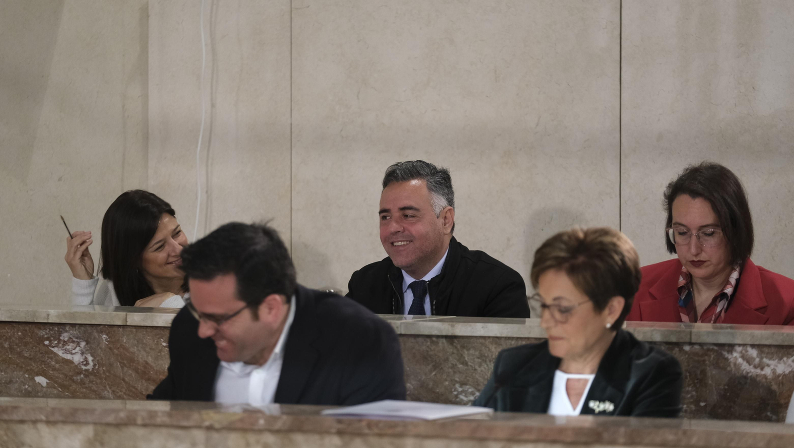 Imágenes del Pleno del Ayuntamiento de Almería sobre el estado de la Ciudad