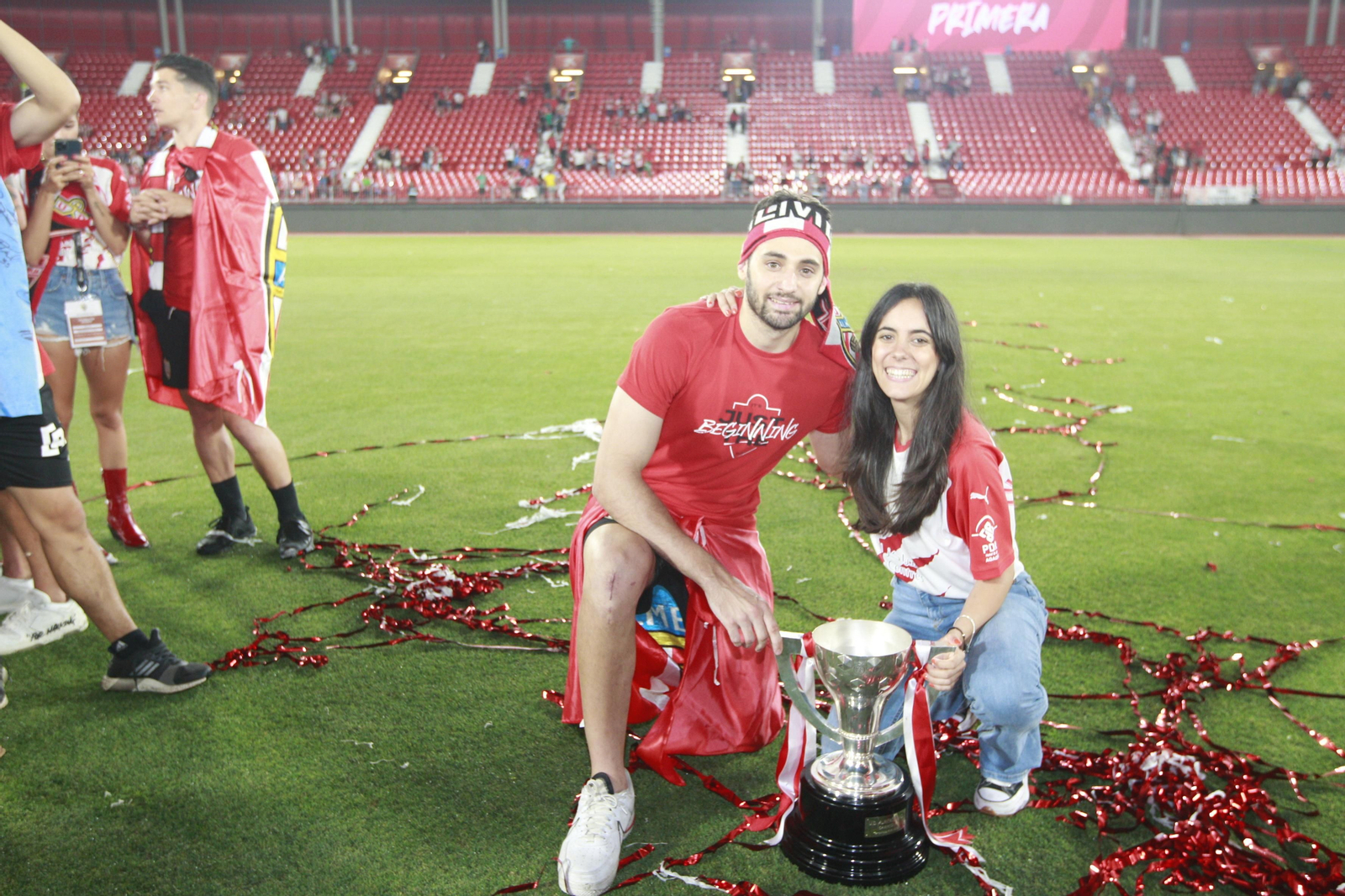 Las imágenes de la fiesta del ascenso de la U.D. Almería en el Estadio Mediterráneo.