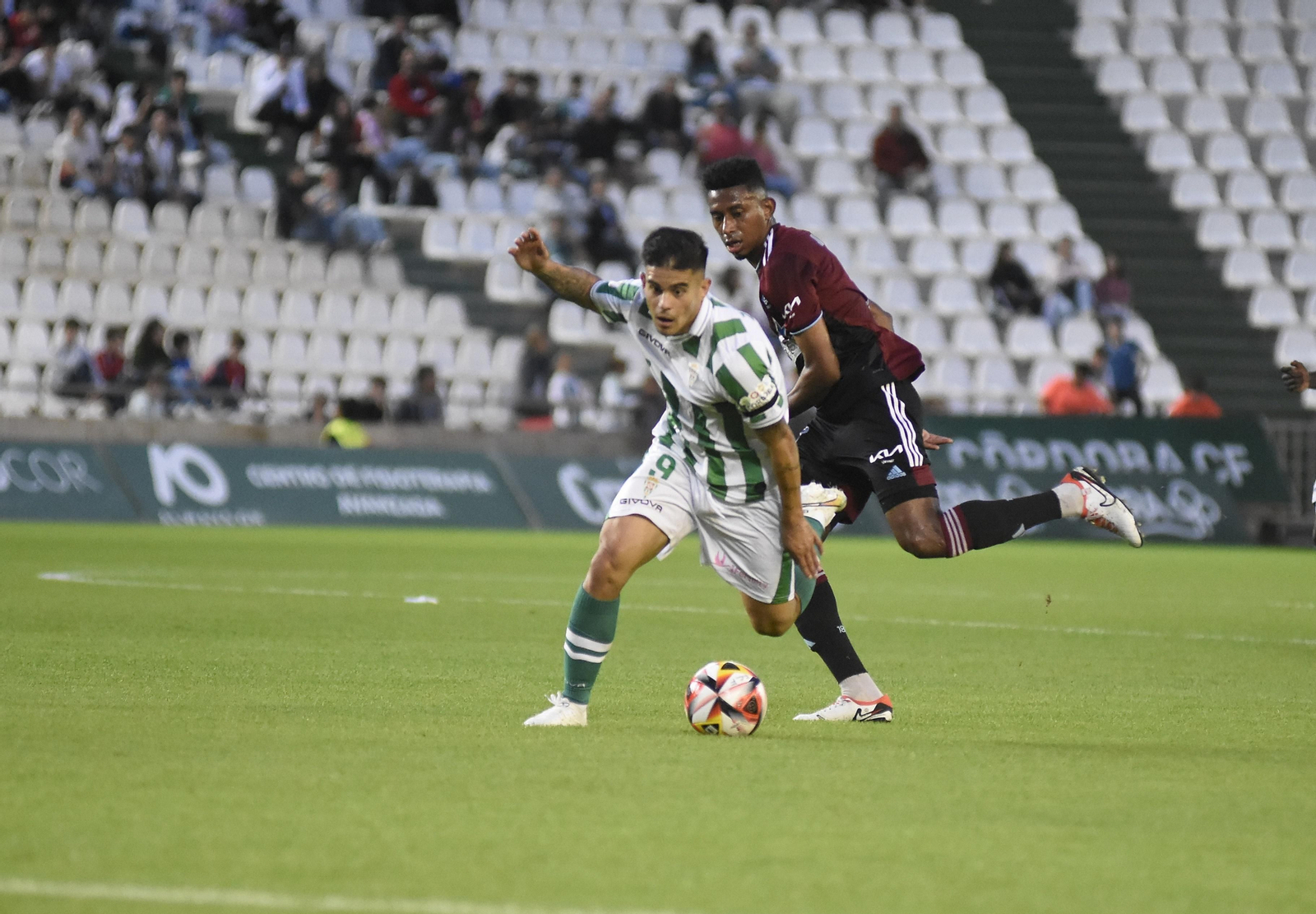 Imágenes del partido entre el Córdoba y el Recreativo de Huelva en El Arcángel