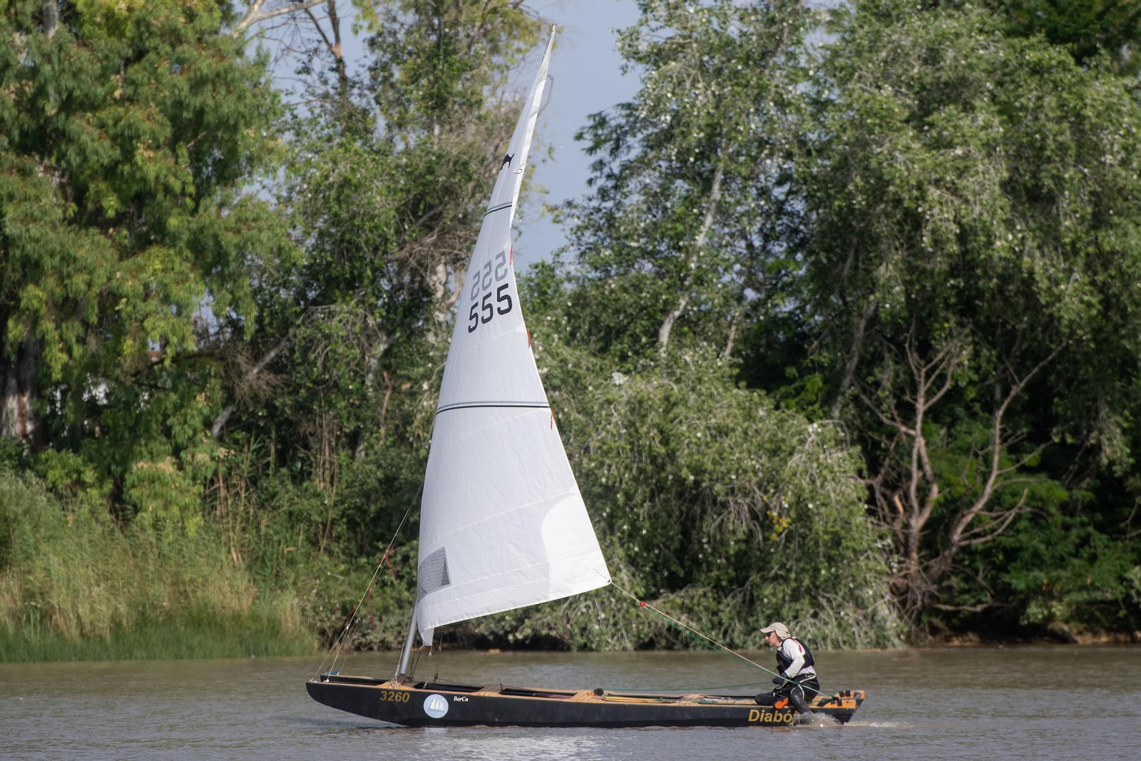 Las espectaculares fotos del Ascenso a Vela del Guadalquivir