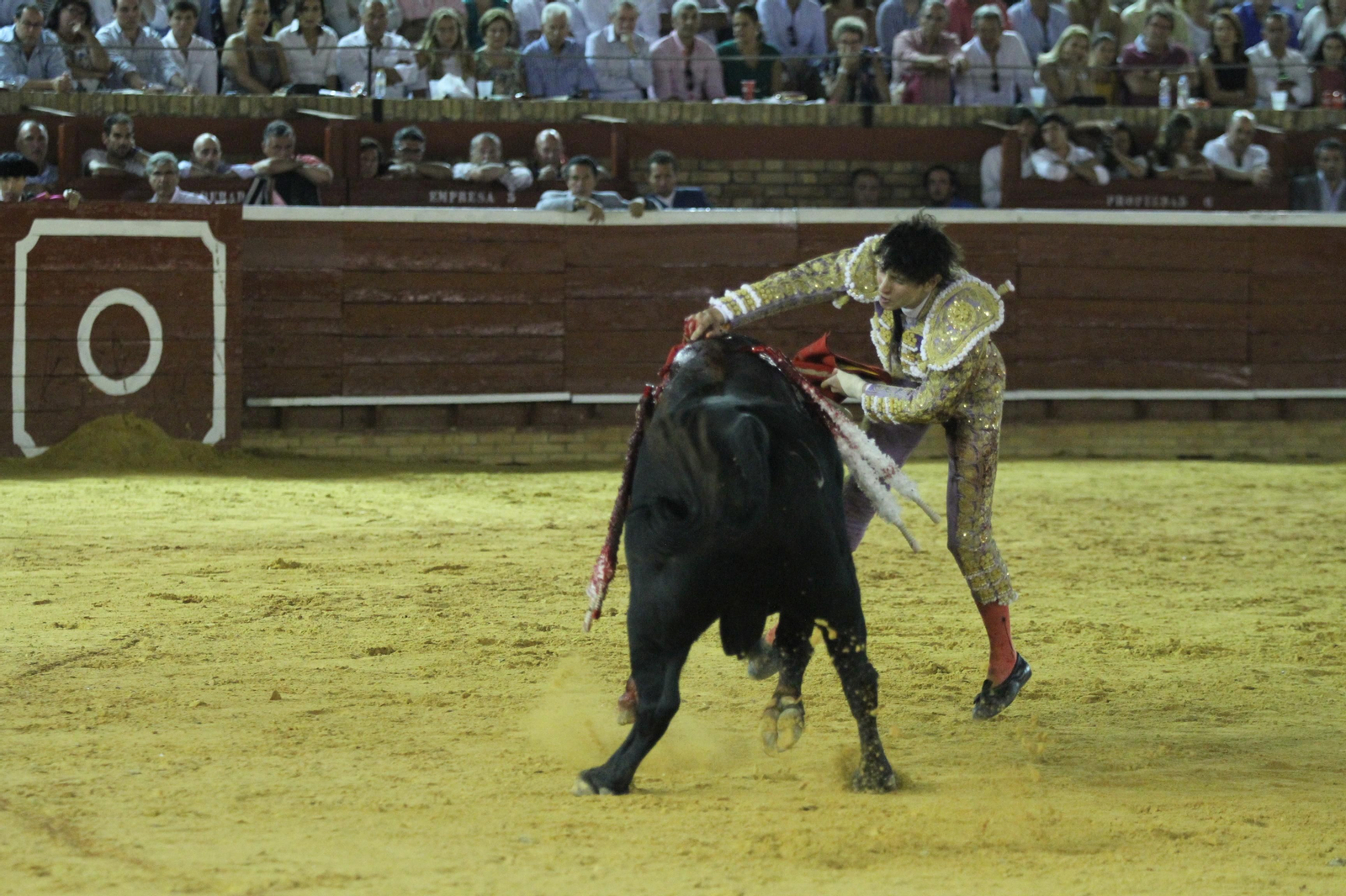 Imágenes de lidia de Roca Rey