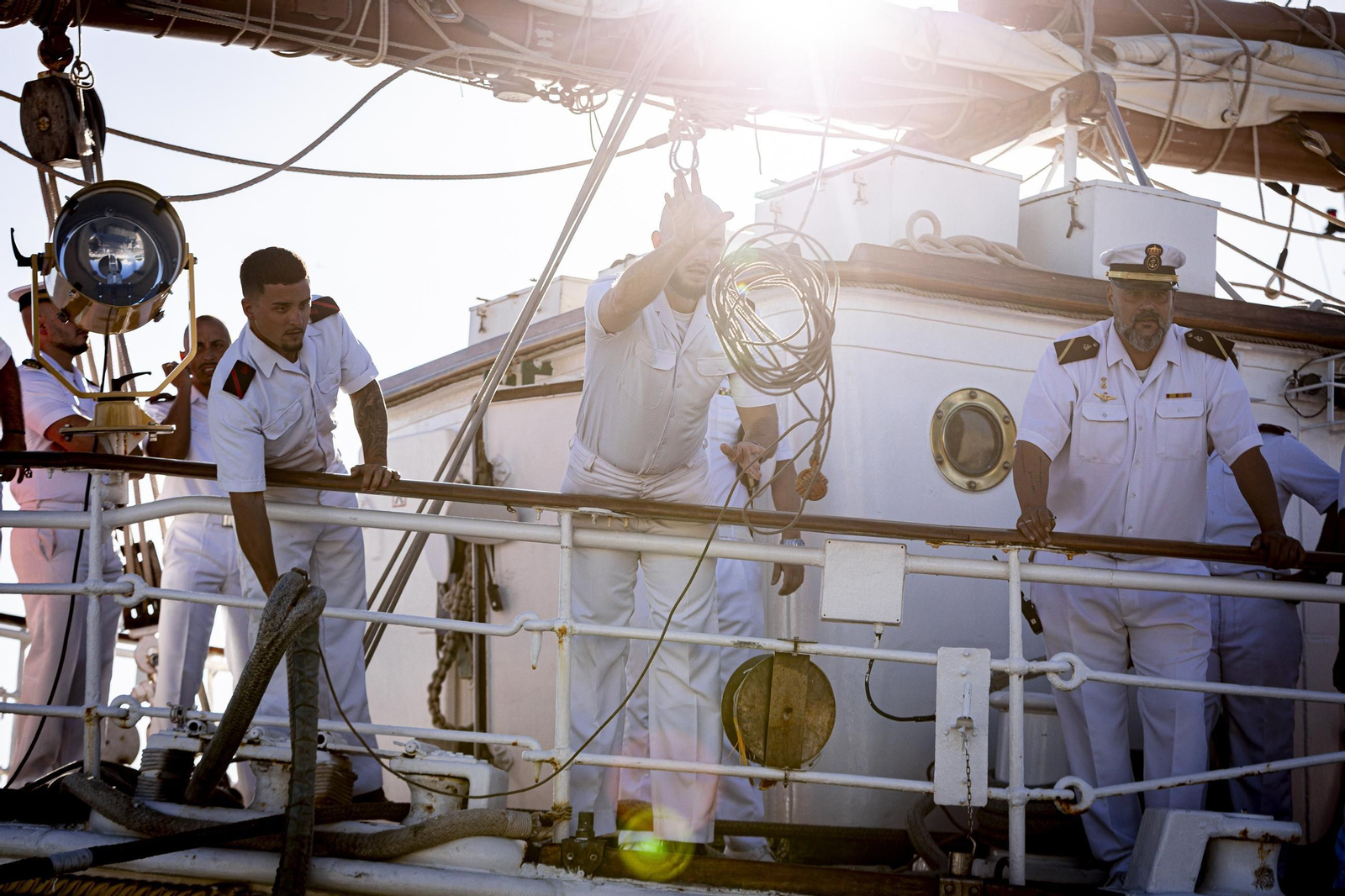 Las imágenes de la llegada del buque 'Juan Sebastián de Elcano' a Cádiz