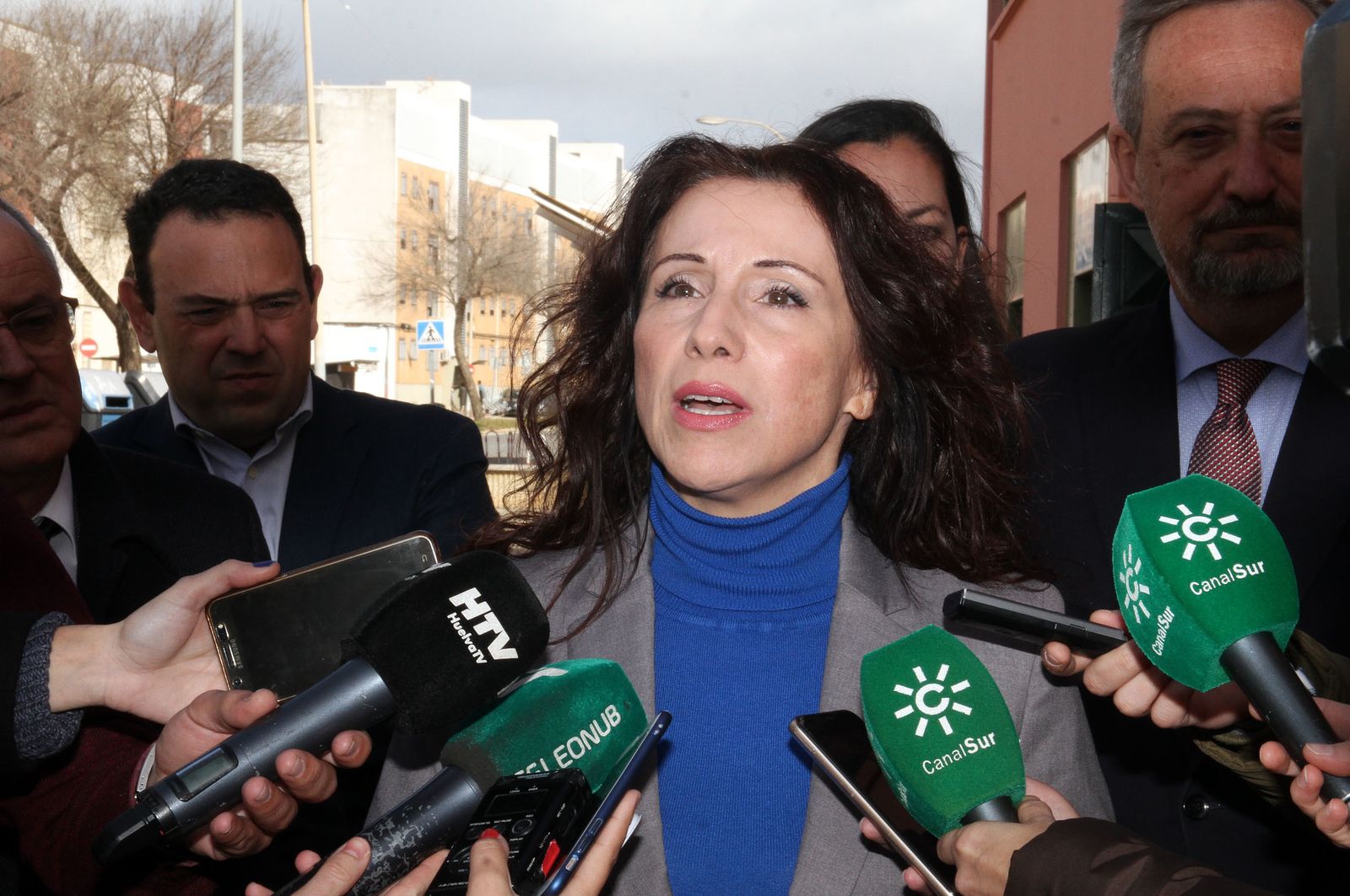 La consejera Rocío Ruiz visita el Centro Social Joaquín Martín Jiménez "Quini", en imágenes