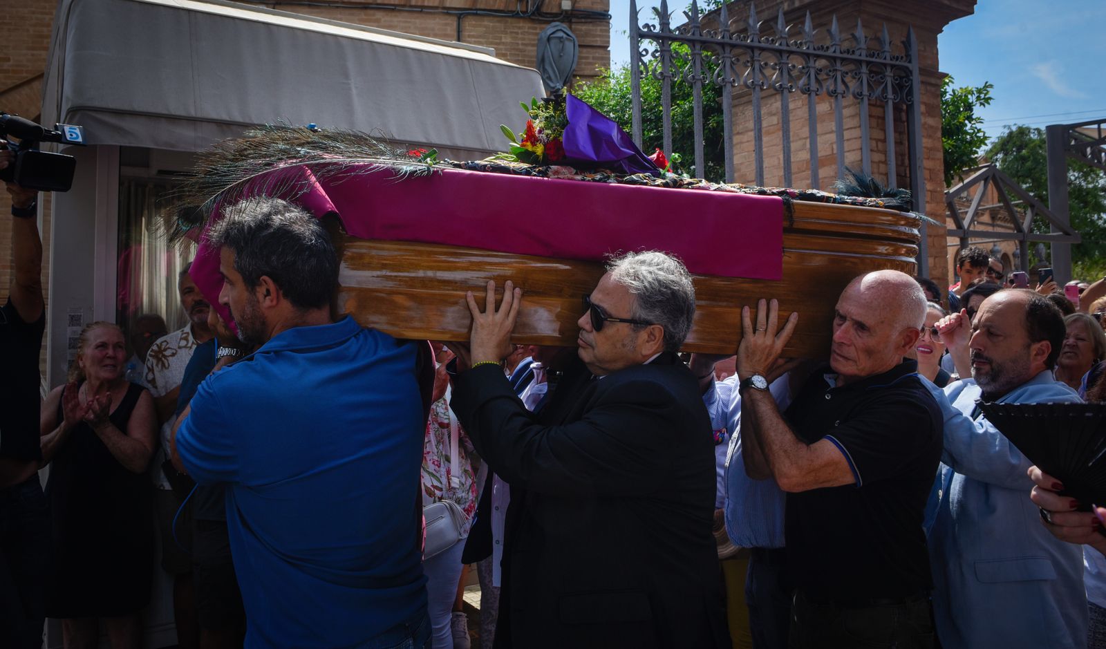 La despedida de Triana a María Jiménez, en imágenes