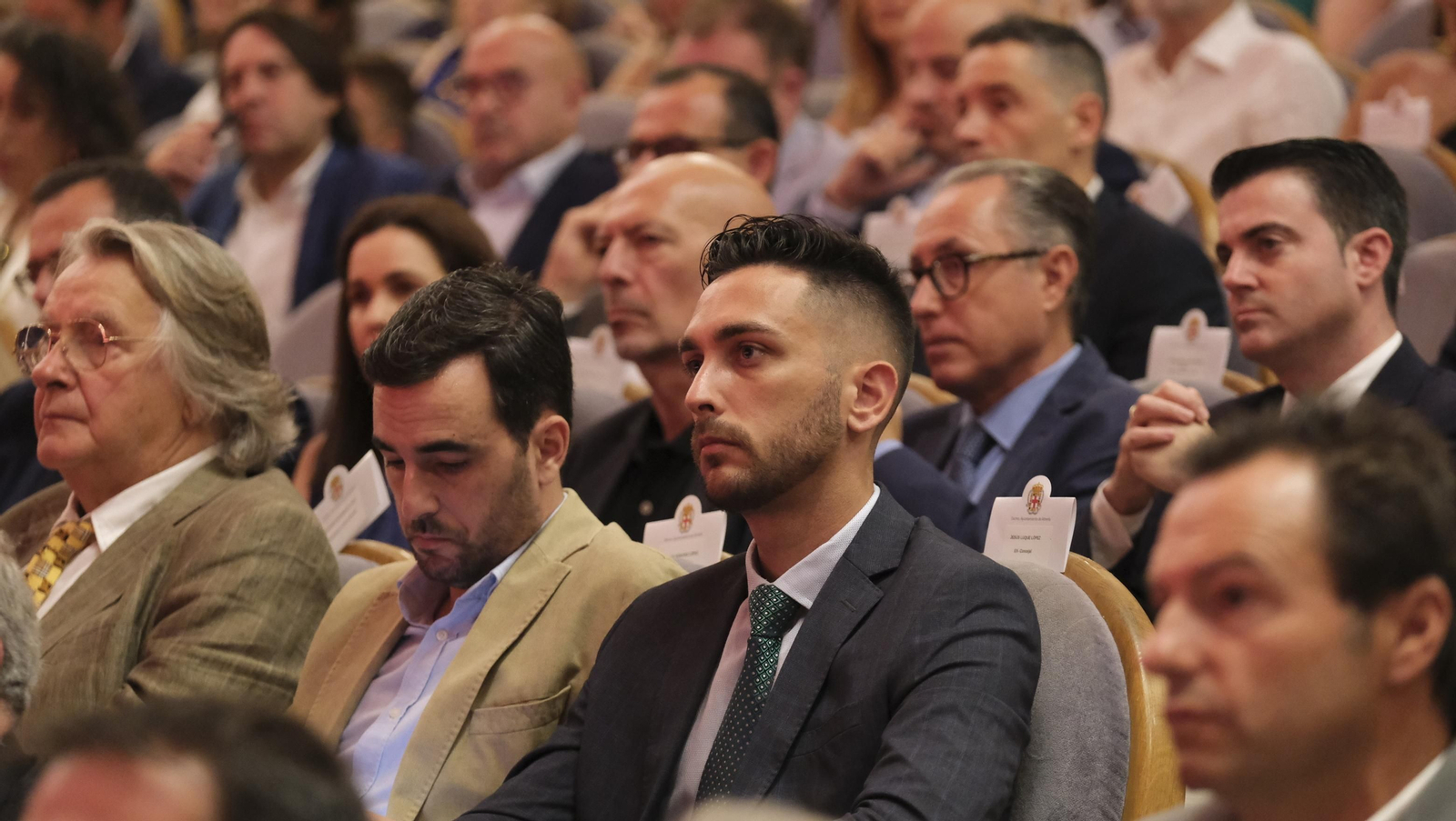 Imágenes de la constitución de la Corporación Municipal de almería, con María Vázquez como Alcaldesa