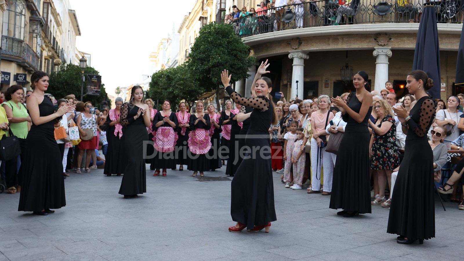 Flashmob de la academia de baile de Fani Muñoz en Jerez
