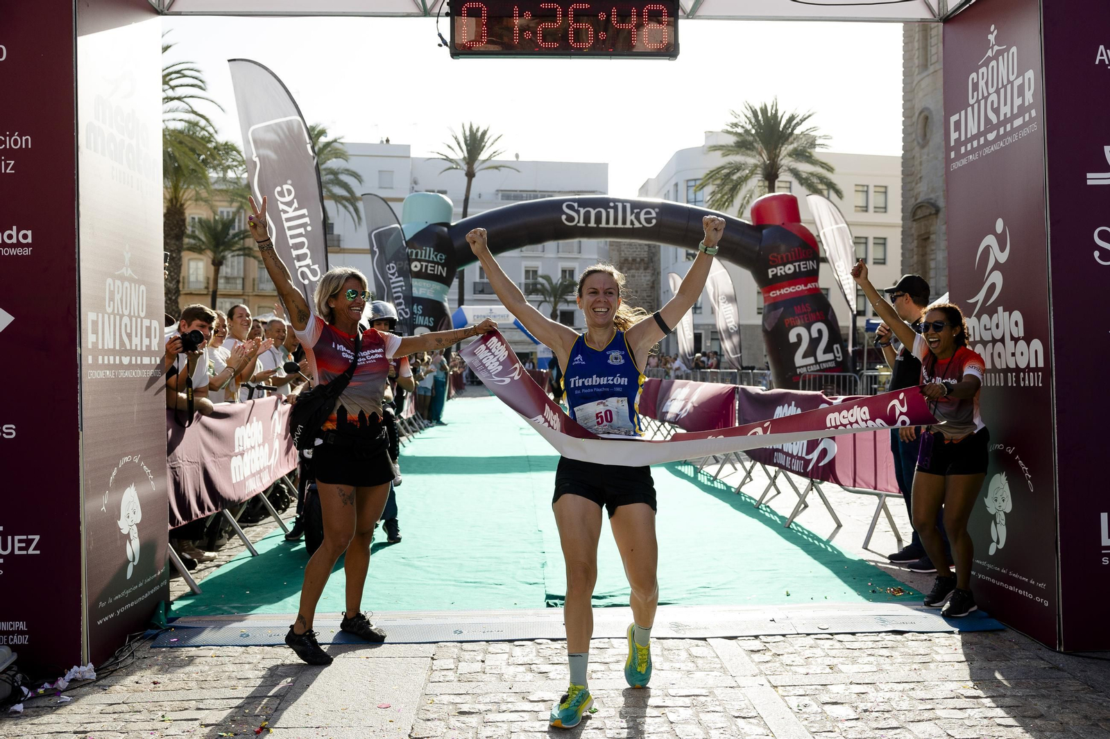 Búscate en las imágenes de la I media maratón Ciudad de Cádiz