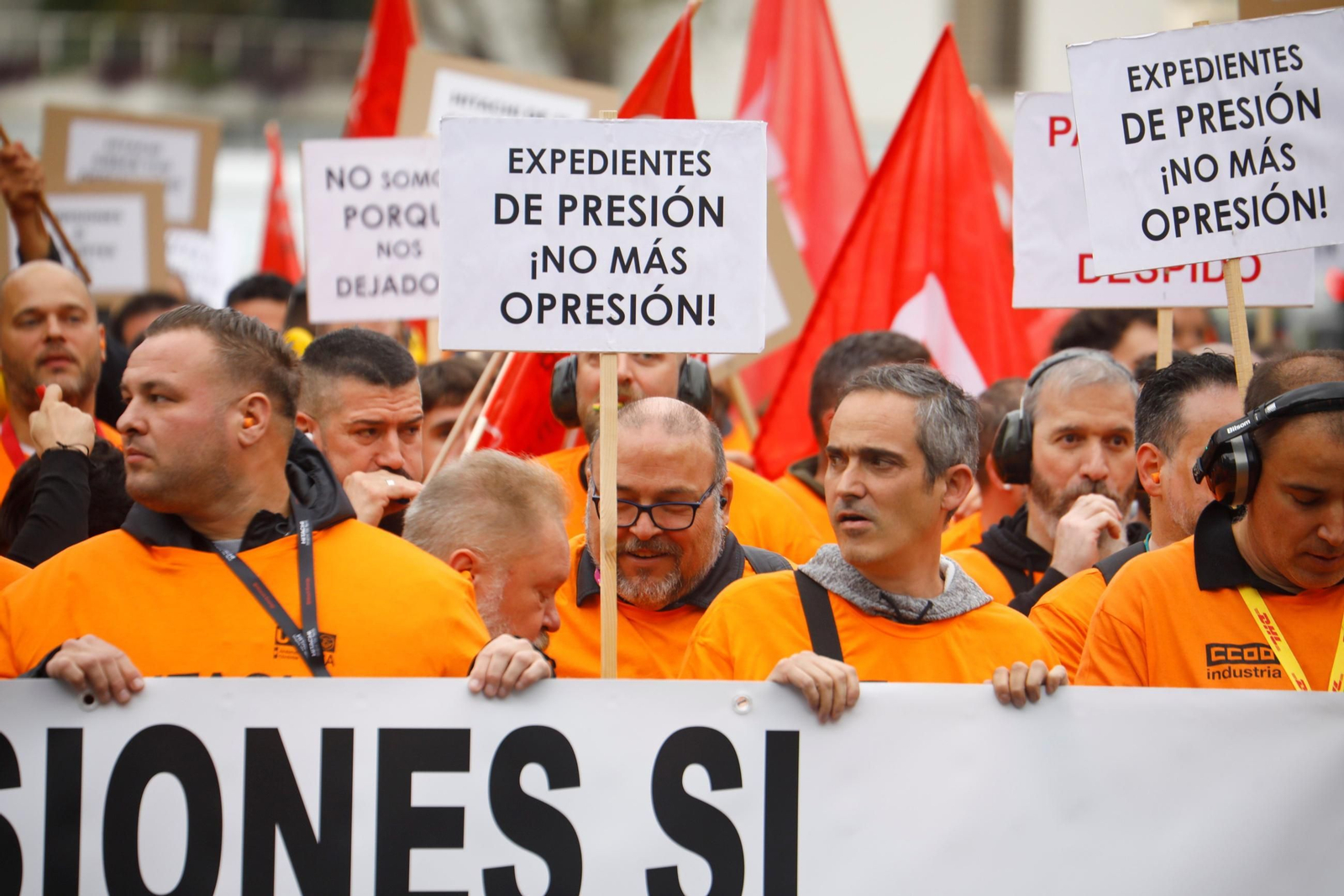 La manifestación de los trabajadores de Hitachi Energy en Córdoba, en imágenes