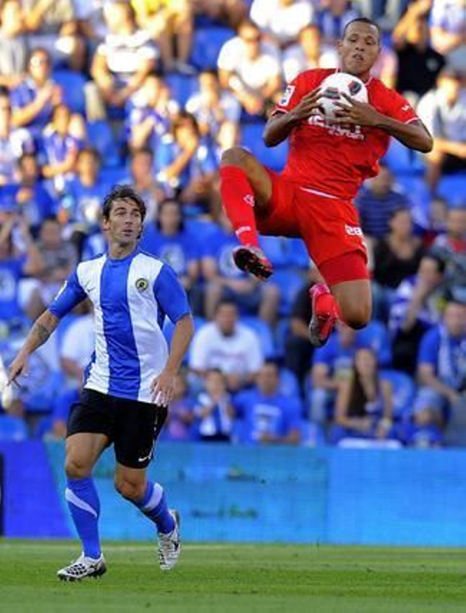 El Sevilla prolonga su mala racha al caer en Alicante ante el Hércules. / AFPEl Sevilla prolonga su mala racha al caer en Alicante ante el Hércules. /
