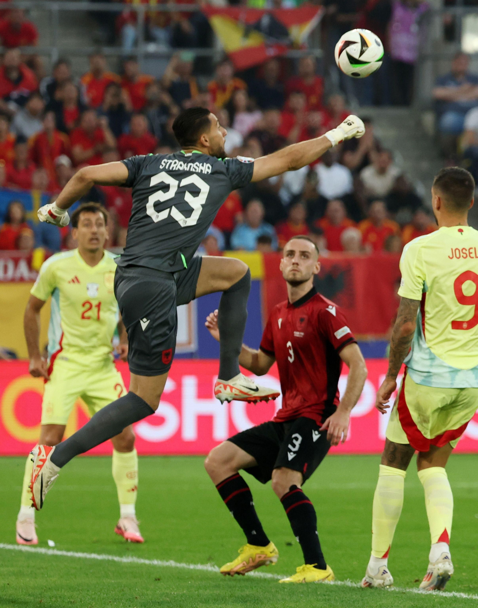 Las fotos del Albania - España