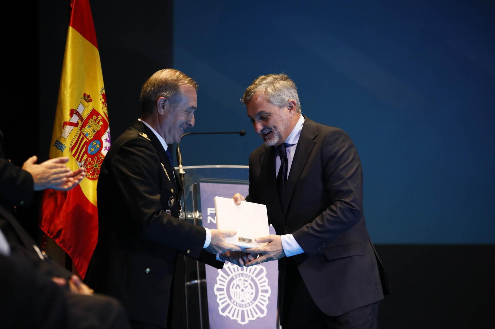 Las imágenes de la celebración del Patrón de la Policía Nacional en Almería, los Santos Ángeles Custodios