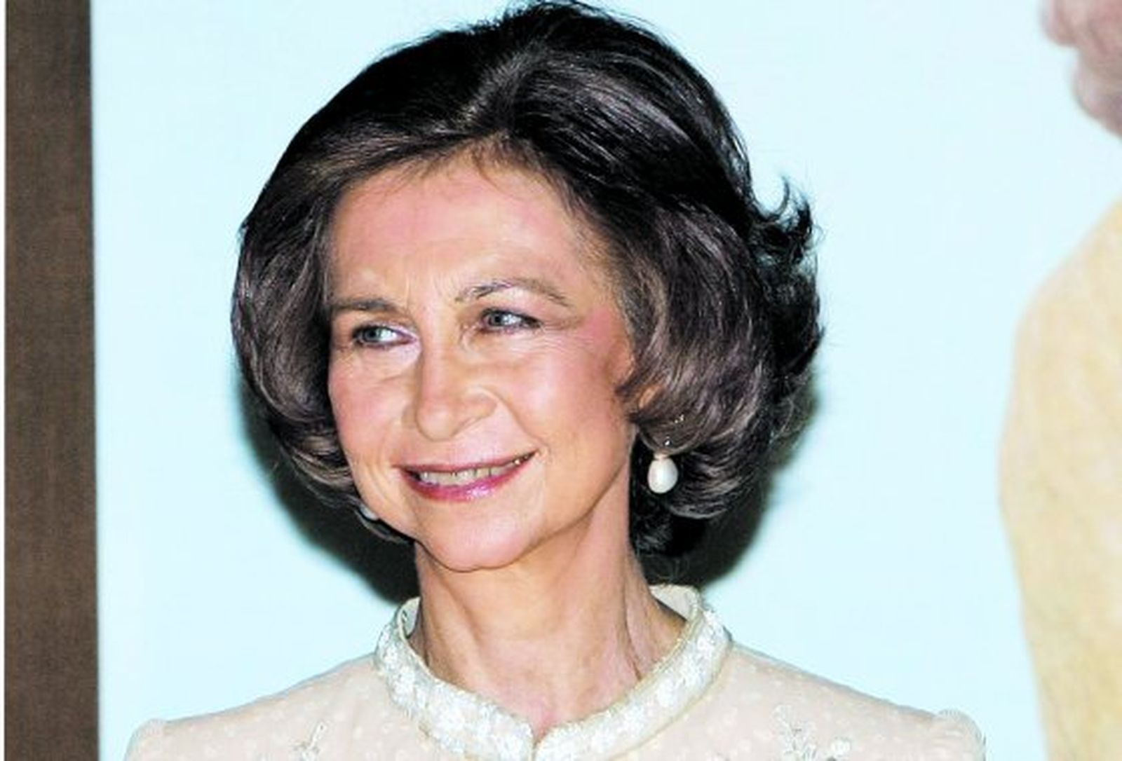 Ryanair utiliza el vuelo 'low cost' de la Reina para una campaña de publicidad