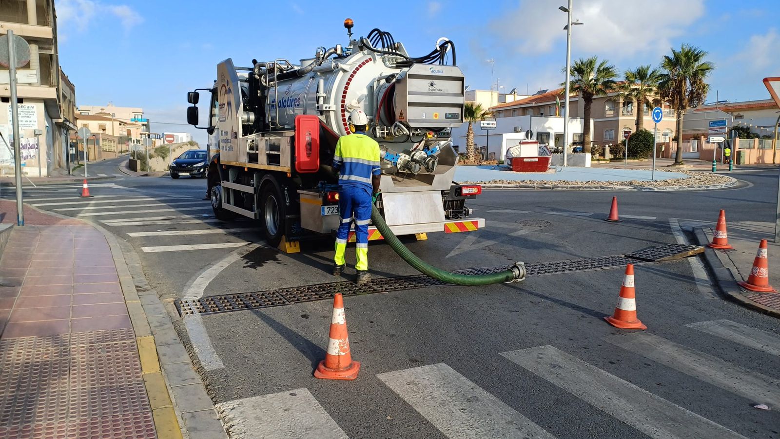 Limpieza de imbornales en Garrucha.