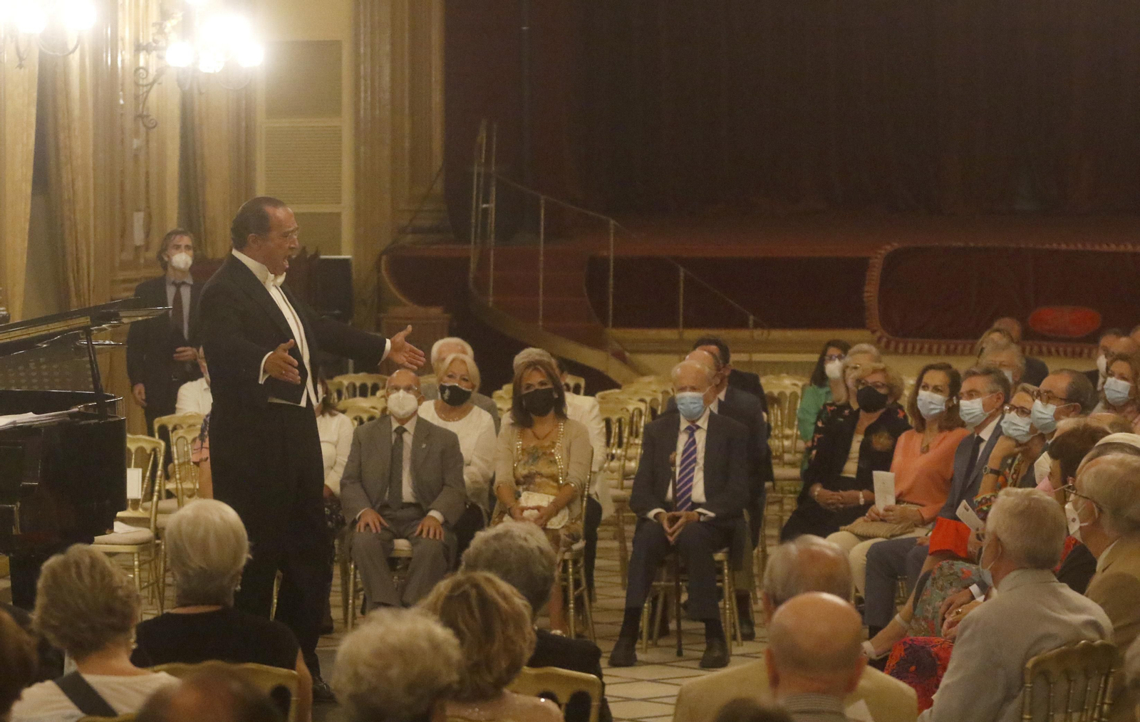 La gala lírica a beneficio de la Real Academia de Córdoba celebrada en el Círculo, en fotografías