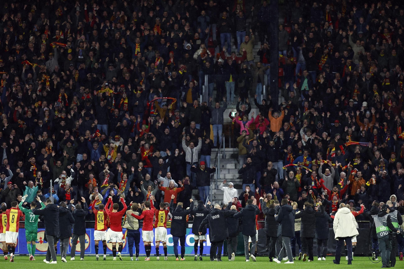 Go Ahead Eagles-Aston Villa (5).jpg