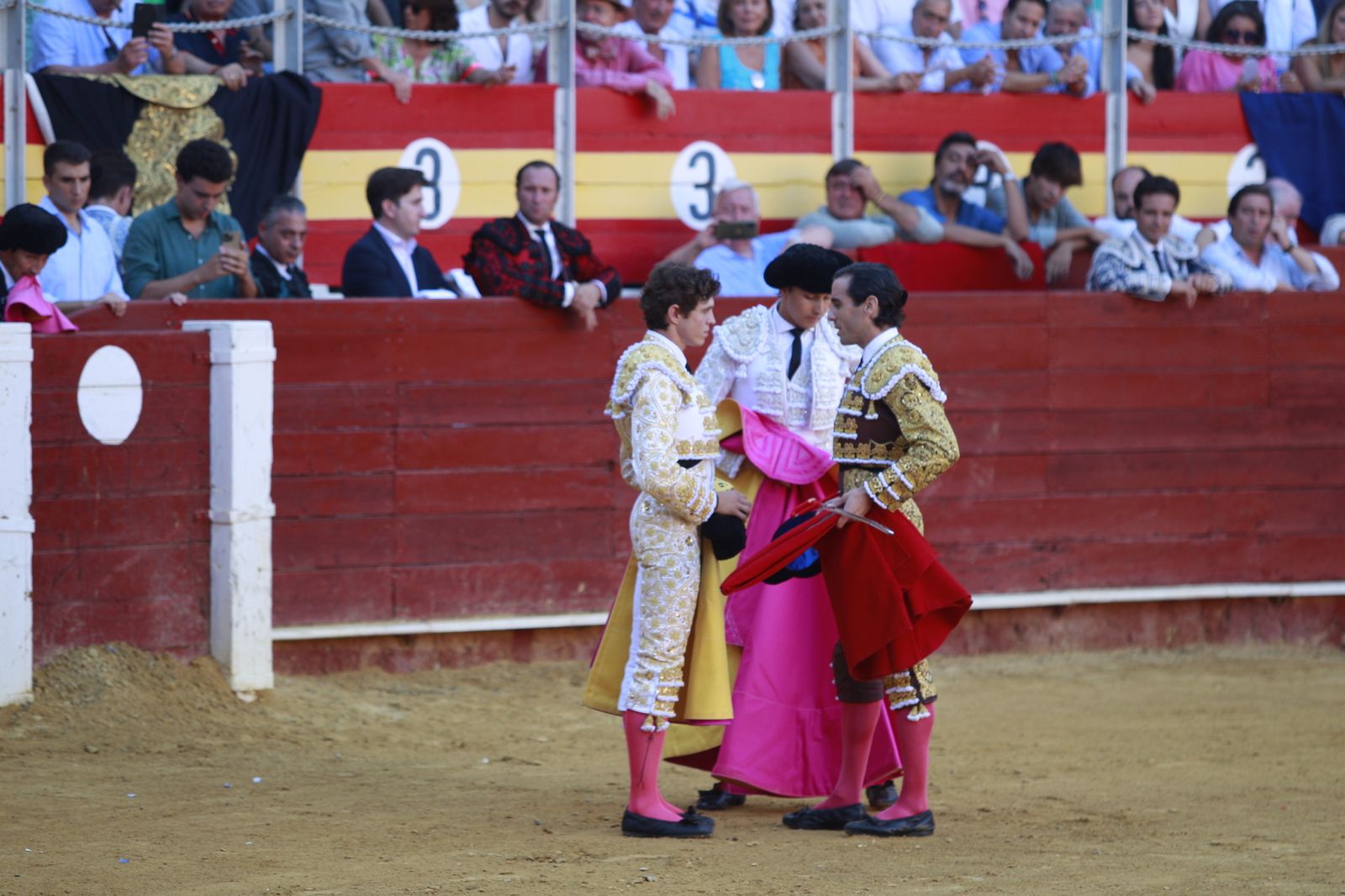 Imágenes del triunfo del torero almeriense Jorge Martínez el día de su alternativa