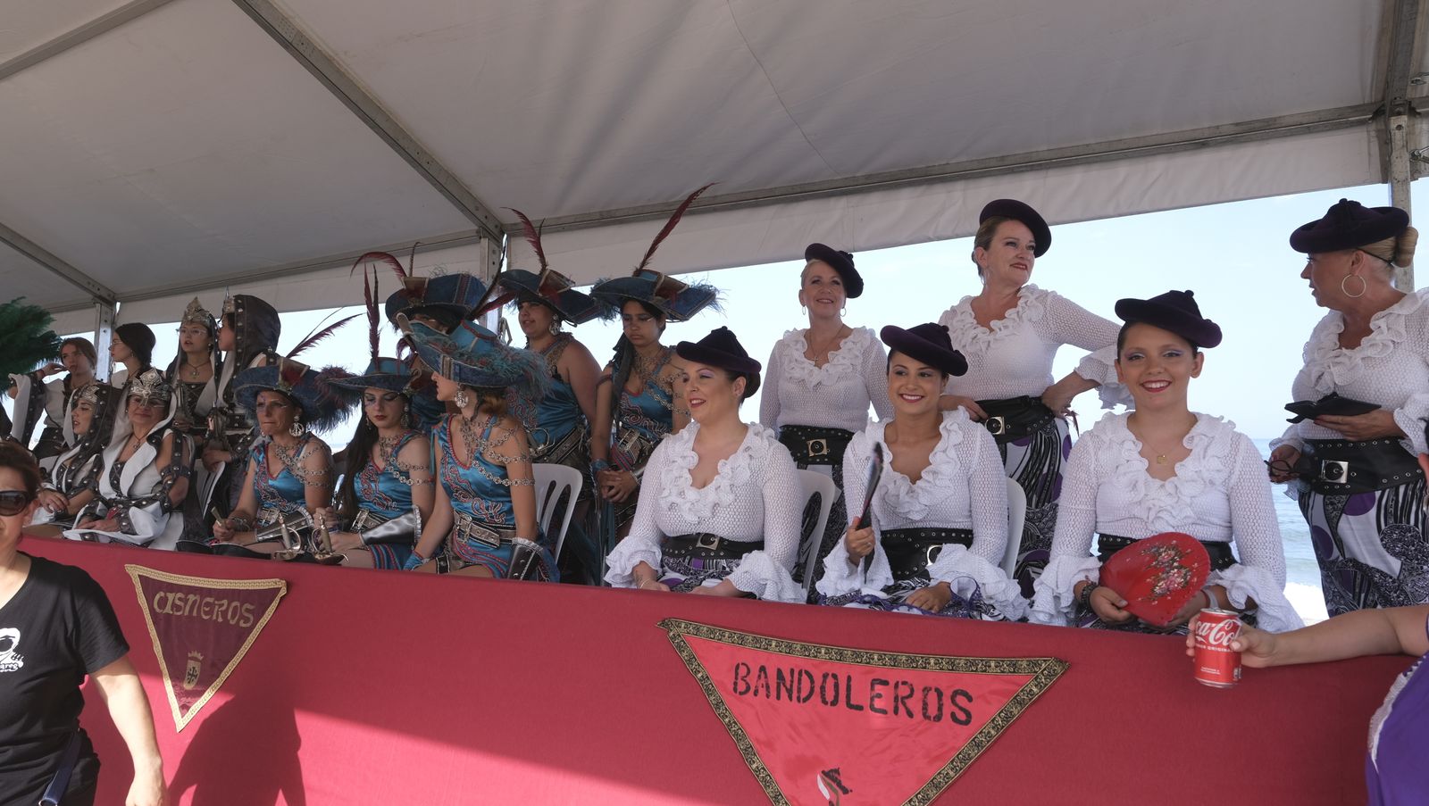 Imágenes de la carrera de cintas a caballo en las Fiestas de Moros y Cristianos de Mojácar