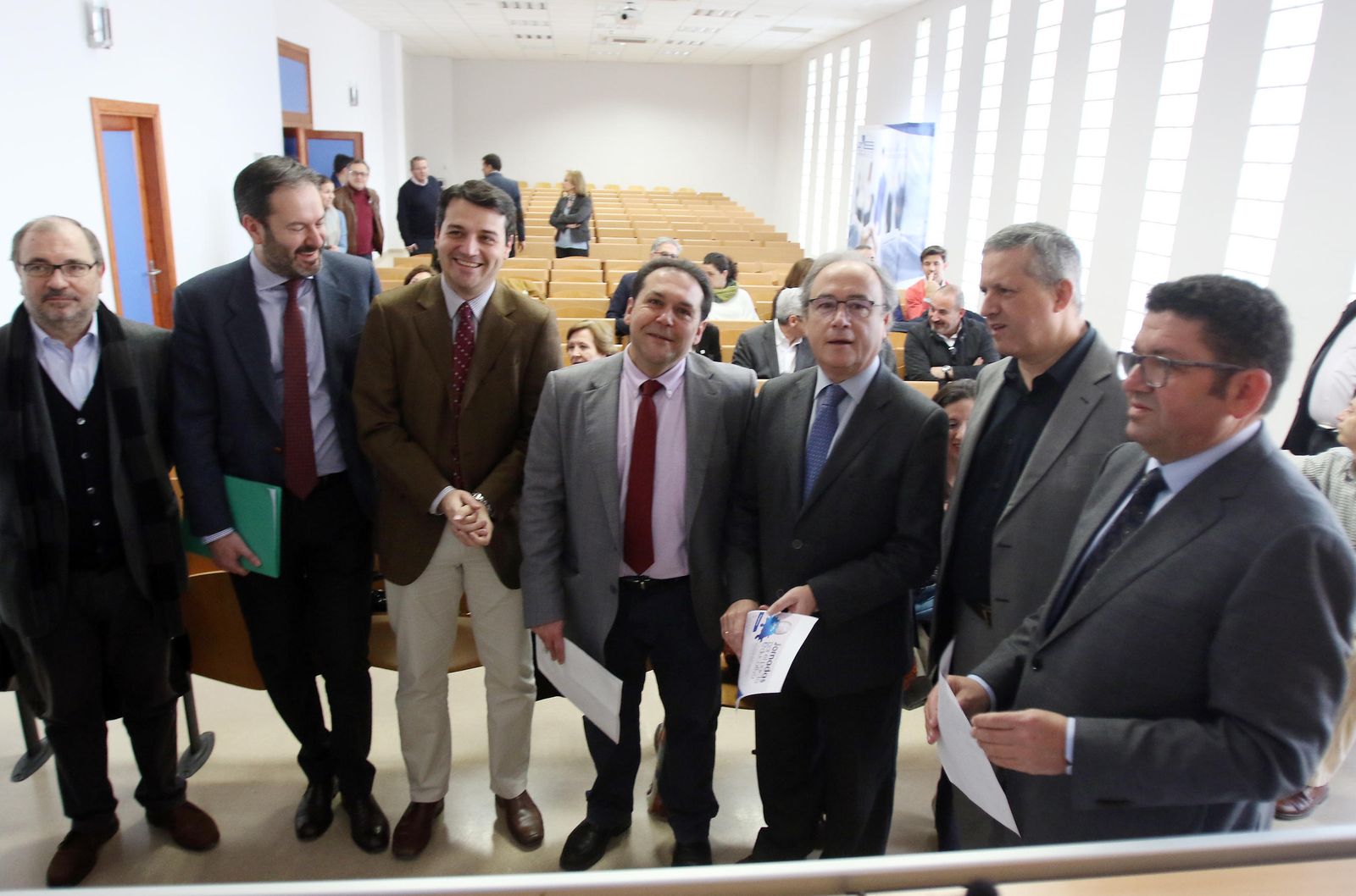 Algunos de los participantes en las jornadas desarrolladas ayer en la sede de CECO.