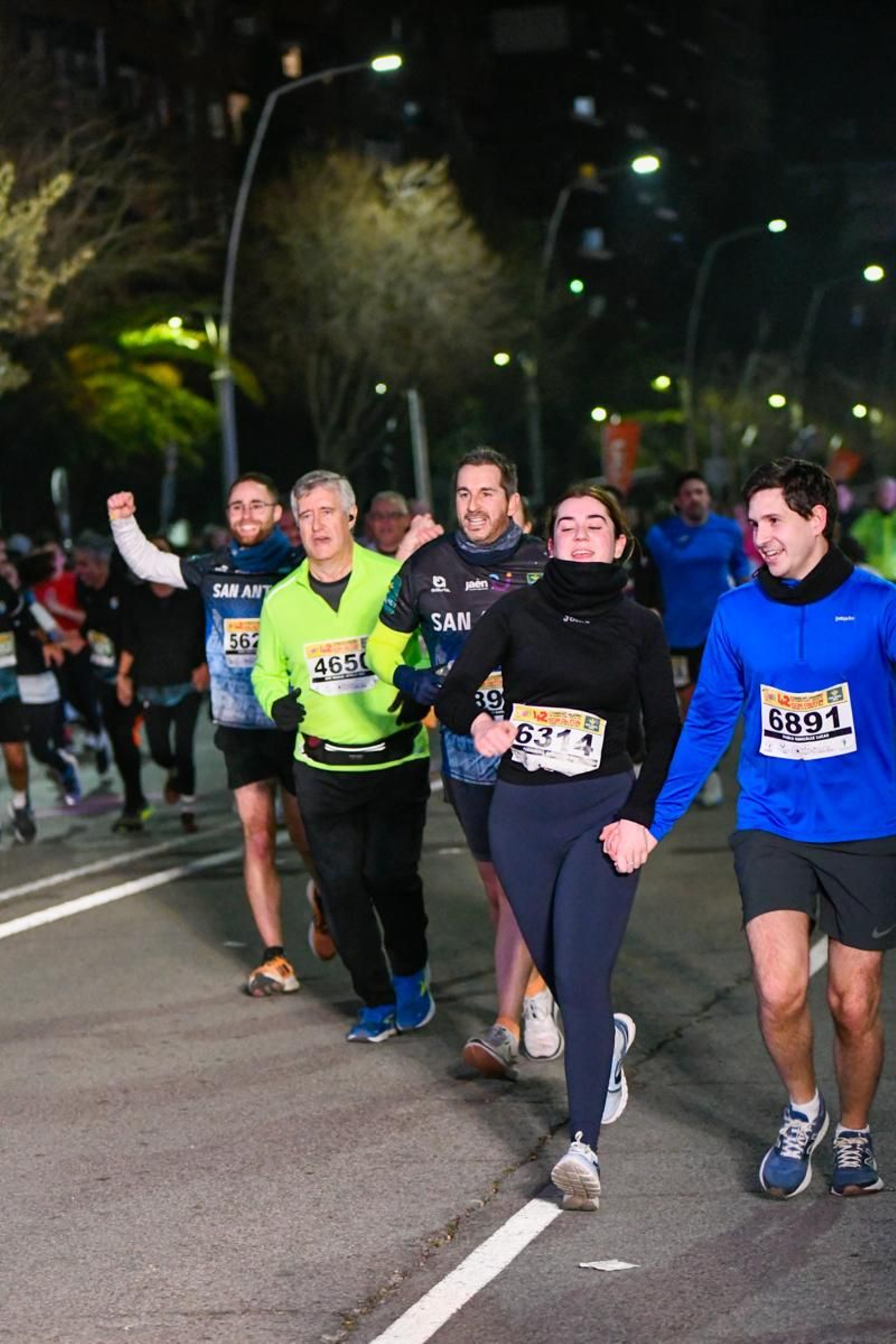 En imágenes: búscate en tu llegada a meta de la Carrera de San Antón 2025 (10)