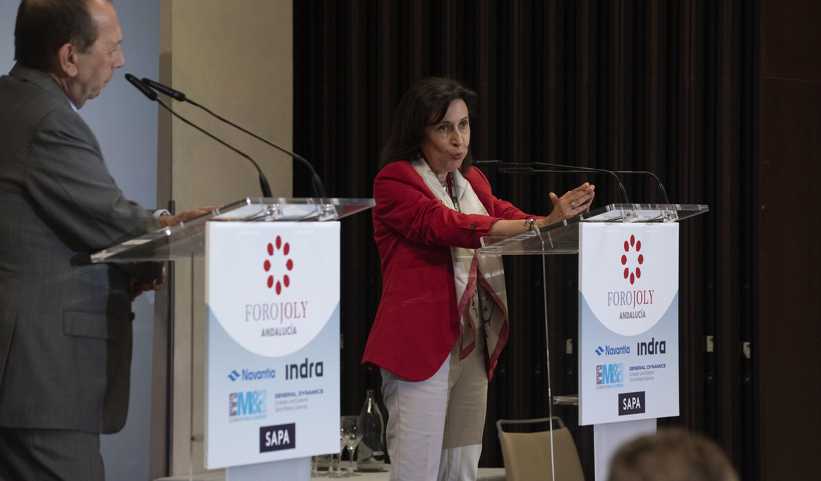 Las imágenes del Foro Joly con la Ministra de Defensa, Margarita Robles