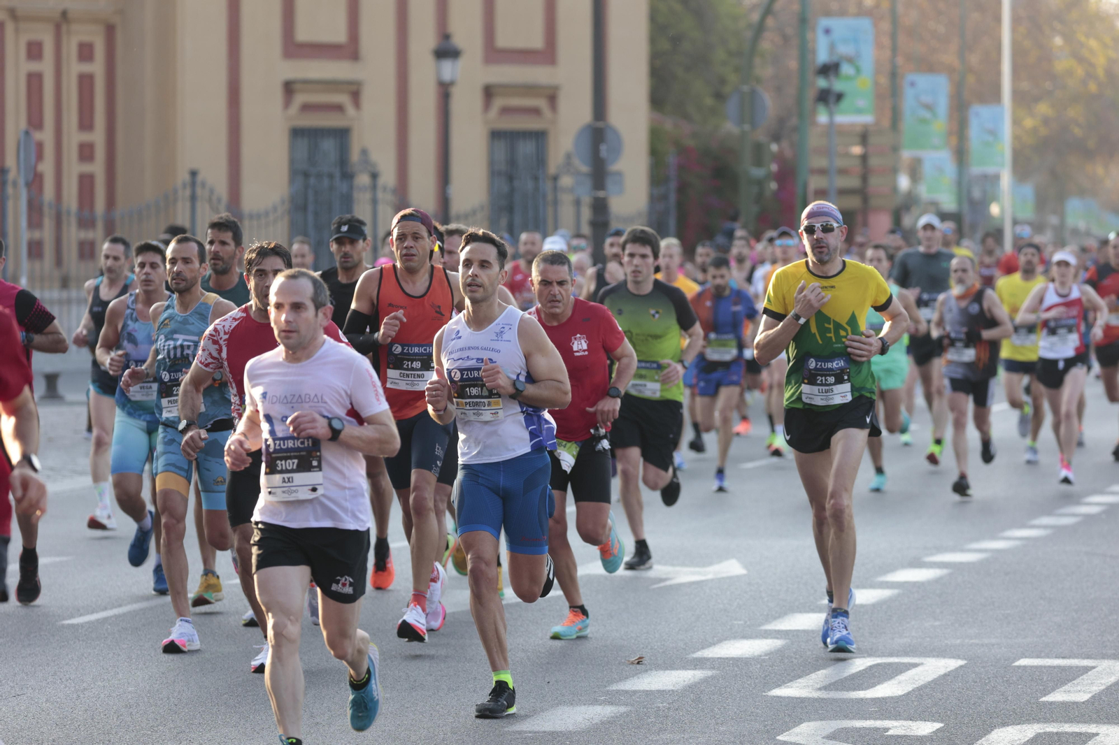 Las imágenes de la Maratón de Sevilla 2022 (8)