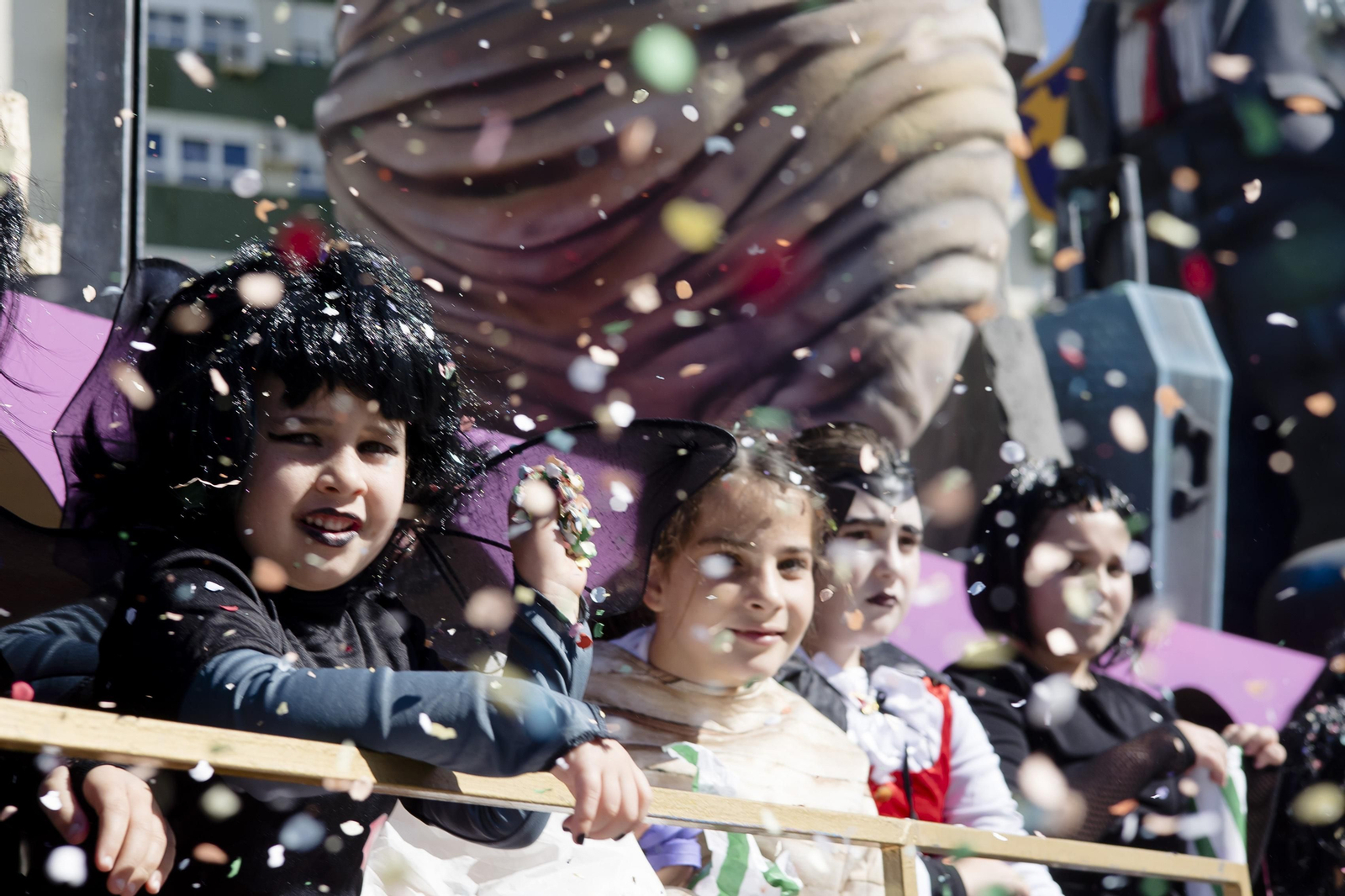 Búscate en las imágenes de la cabalgata de carnaval de San Fernando