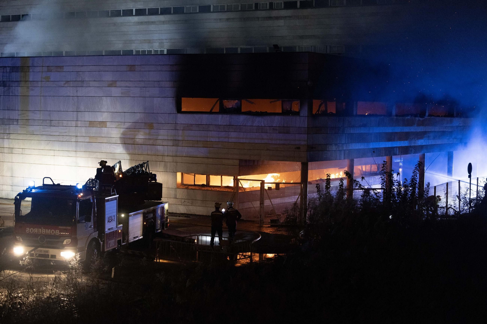 El auditorio Rocio Jurado en llamas, todas las fotos