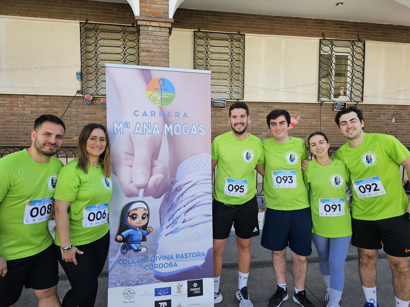 El colegio Divina Pastora de Córdoba celebra su II Carrera Mª Ana Mogas, en imágenes