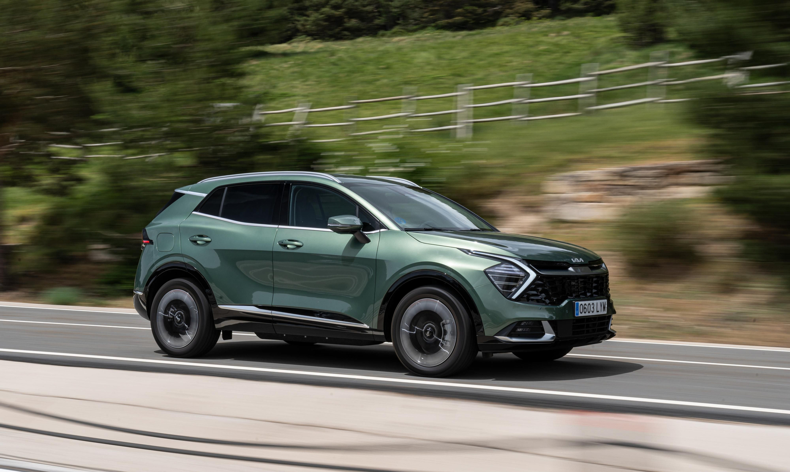 El Kia Sportage suma a su gama los motores Diesel y el híbrido enchufable: así van