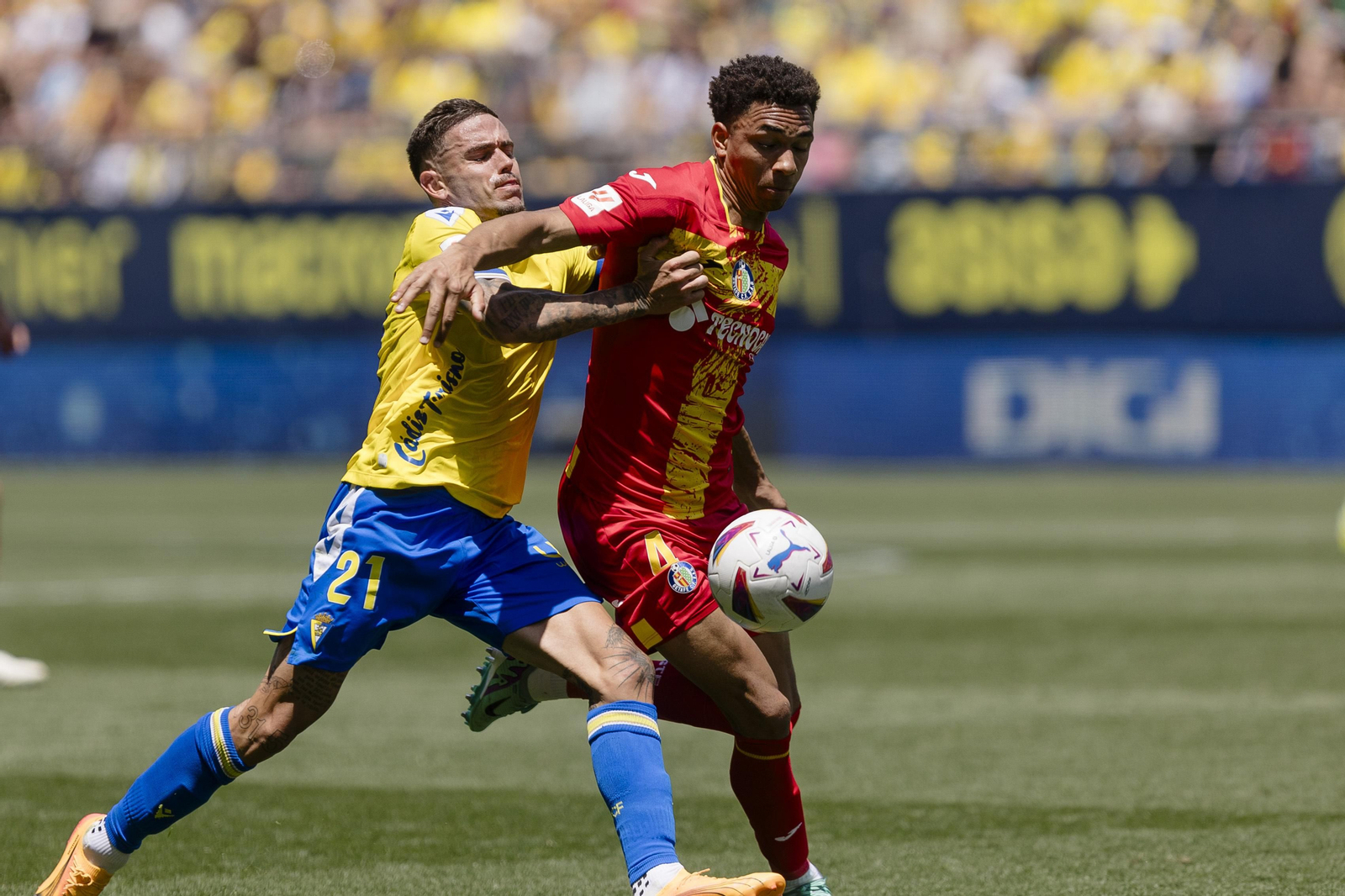 Las imágenes del partido entre el Cádiz C.F y el Getafe
