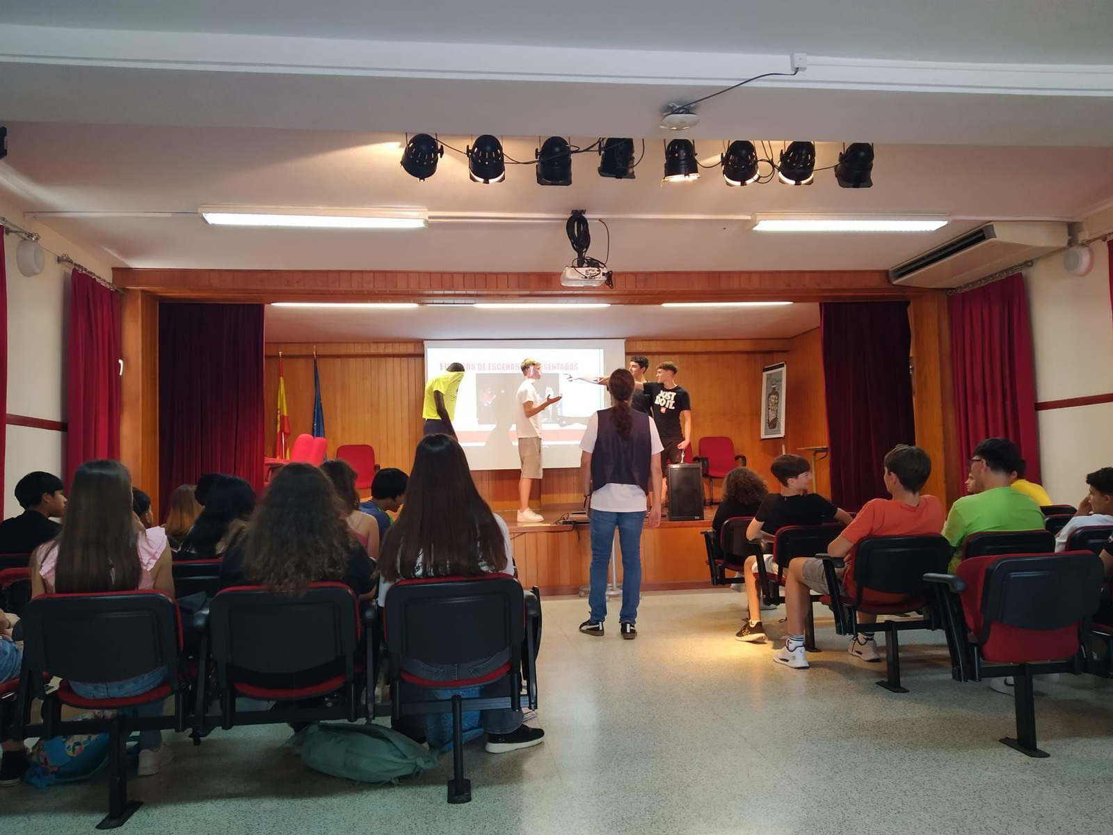 Un momento del teatro organizado para esta actividad