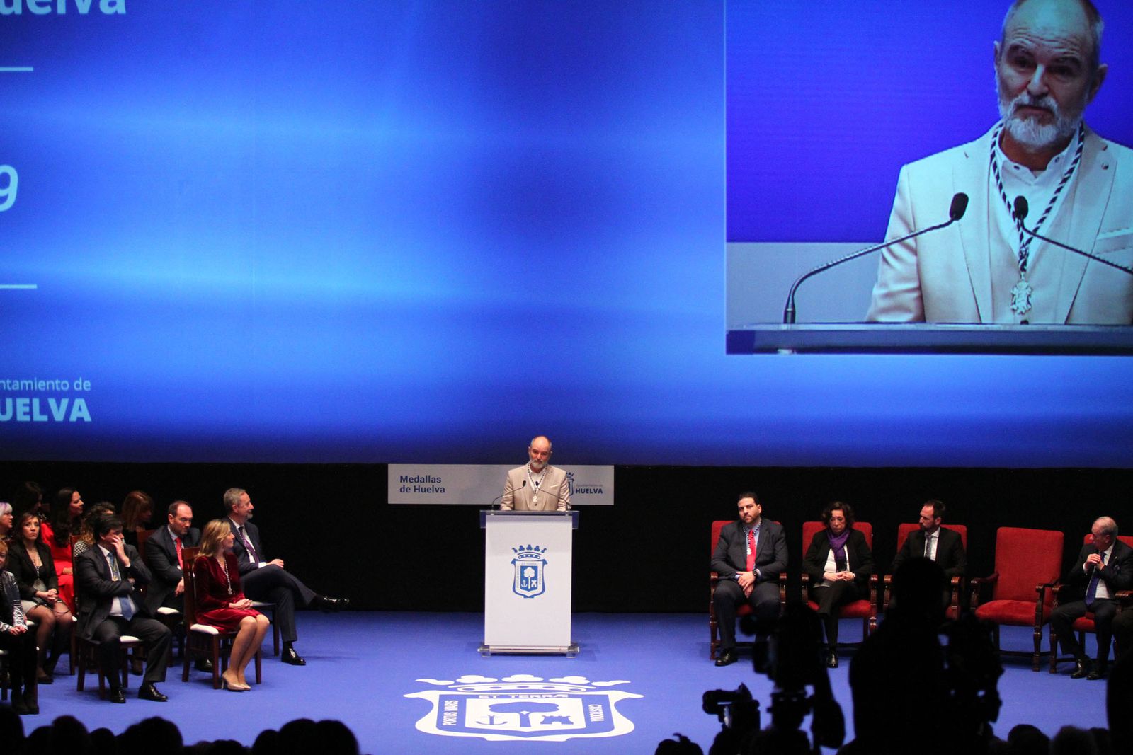 Imágenes de la entrega de las medallas de Huelva