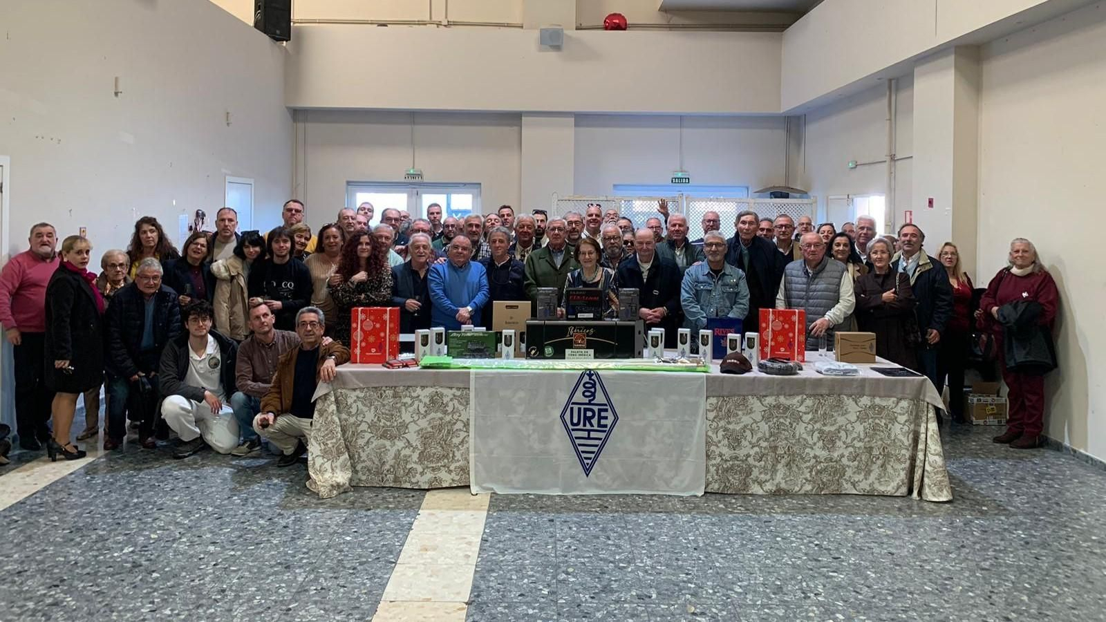 Foto de familia de la sección comarcal de la URE tras el encuentro del pasado sábado en San Fernando