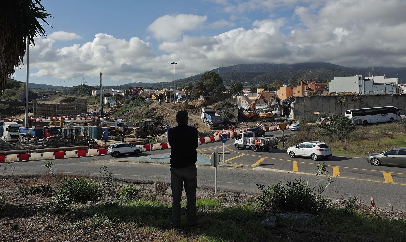 Fotos de la demolición del puente de Los Pastores en Algeciras