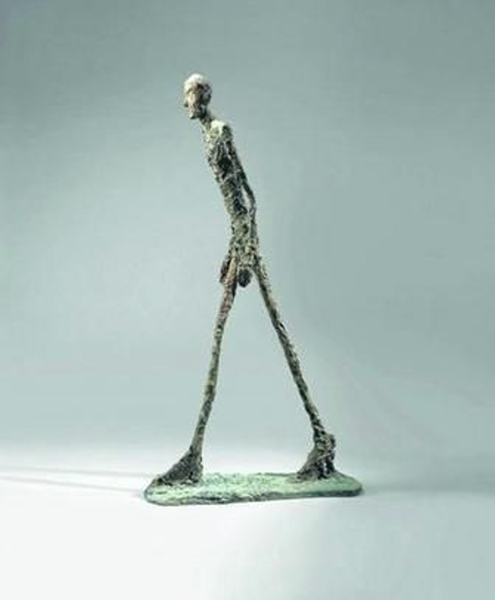 Escultura en bronce de Alberto Giacometti incluida en la muestra.