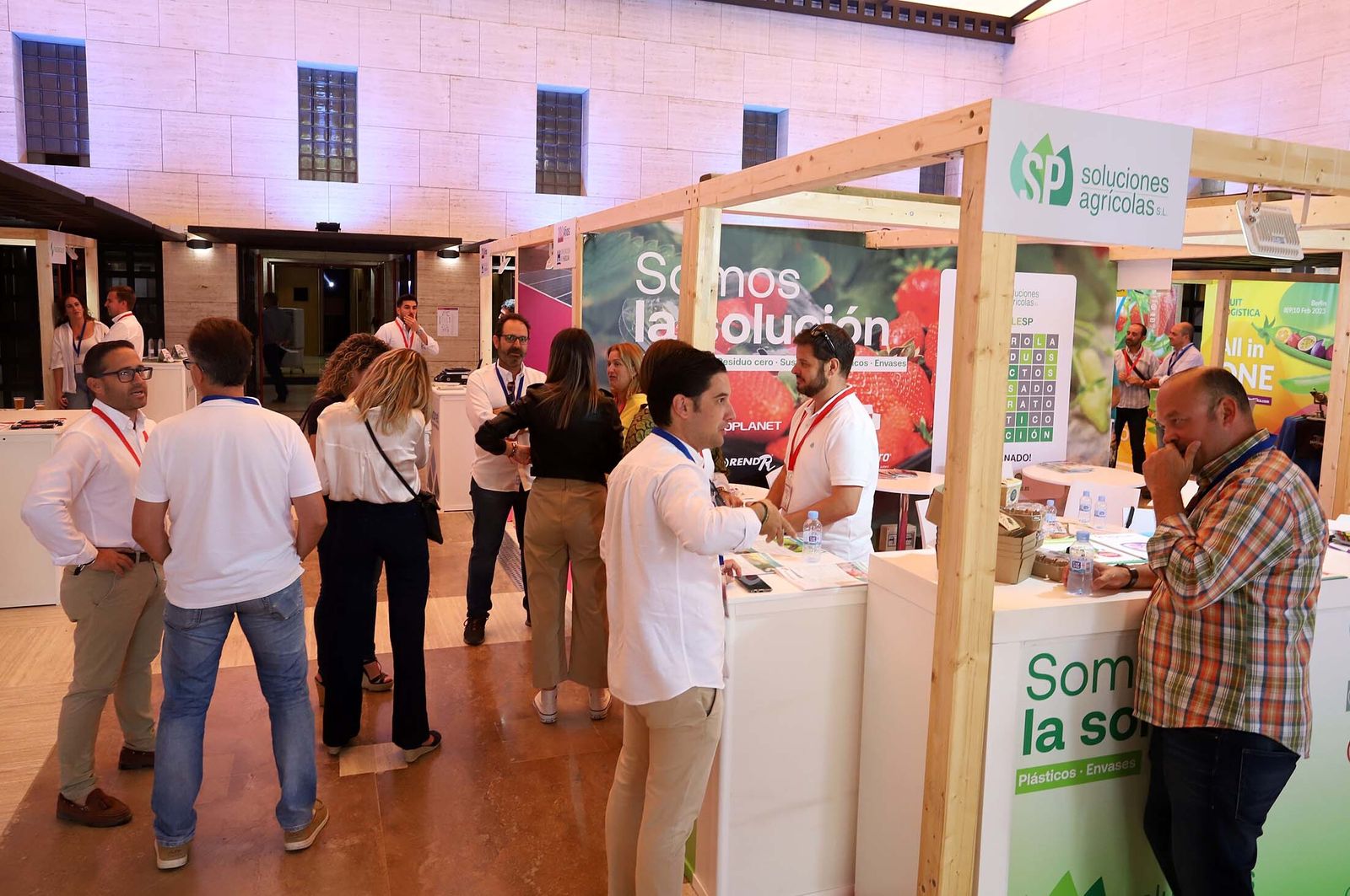 Algunos de los estands.