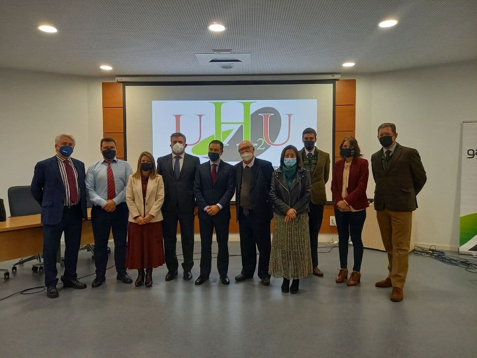 Participantes en el encuentro de la cátedra Gabitel.