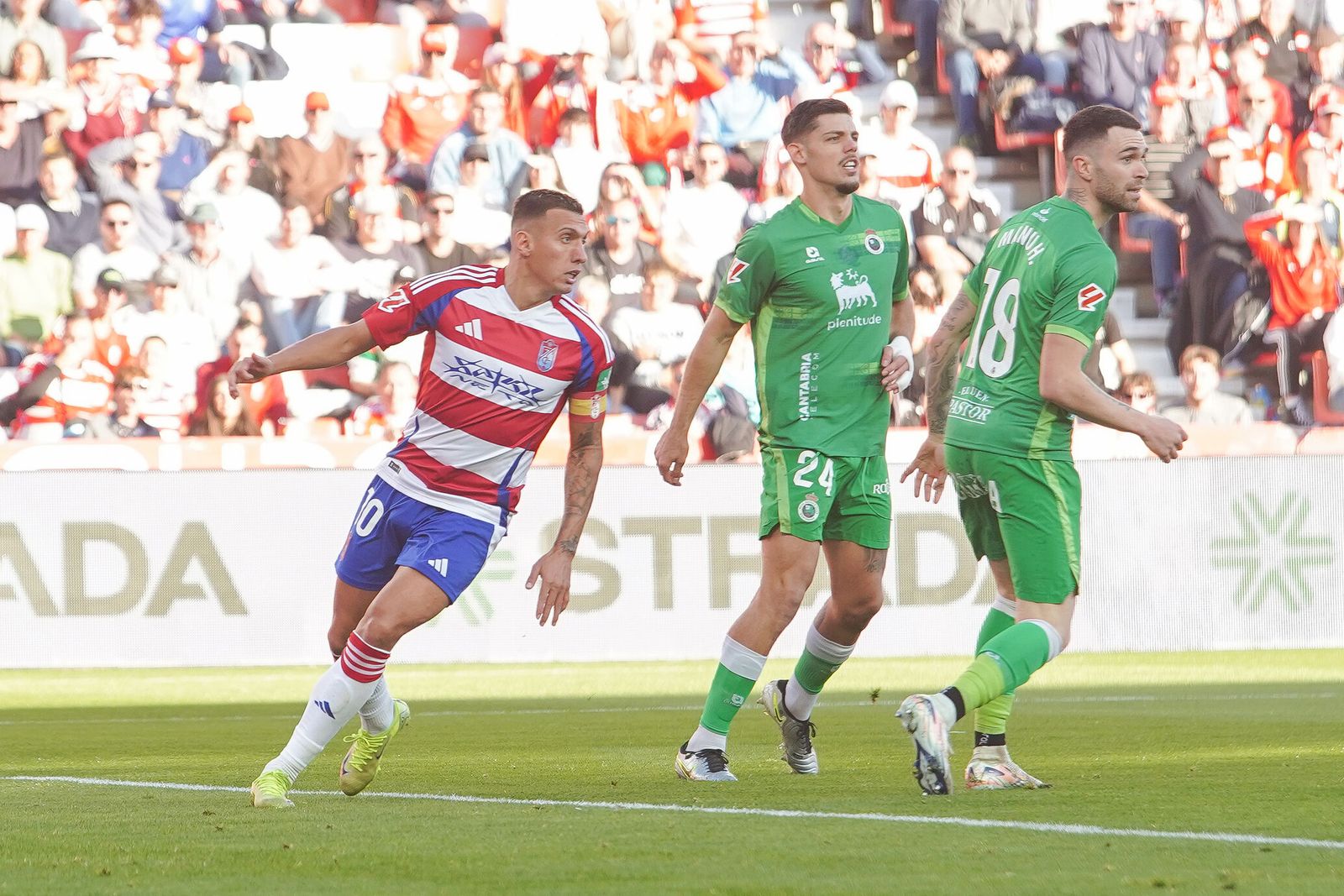 Las mejores imágenes de la victoria del Granada CF ante el Racing
